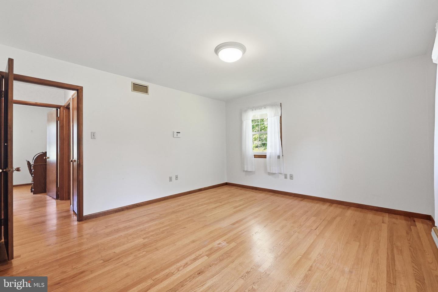 8117 Runnymeade Dr Property Photo 35