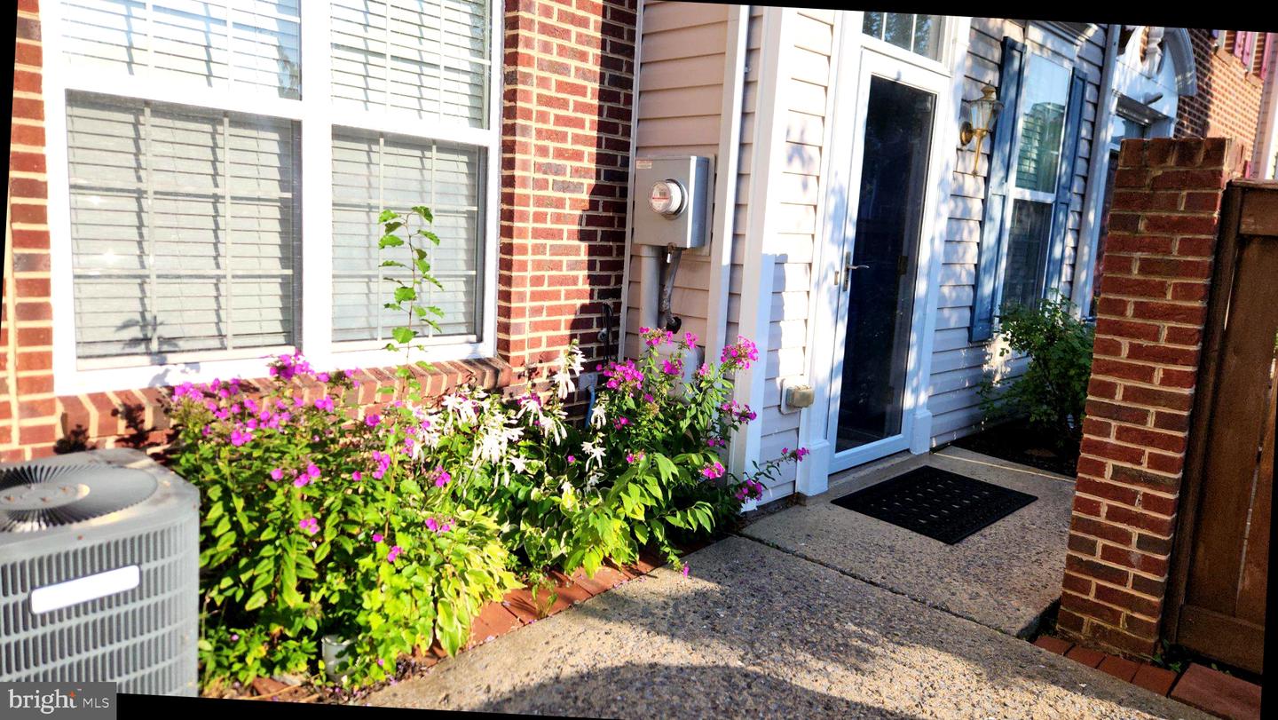 107 Swallow Pointe Ct Property Photo 1