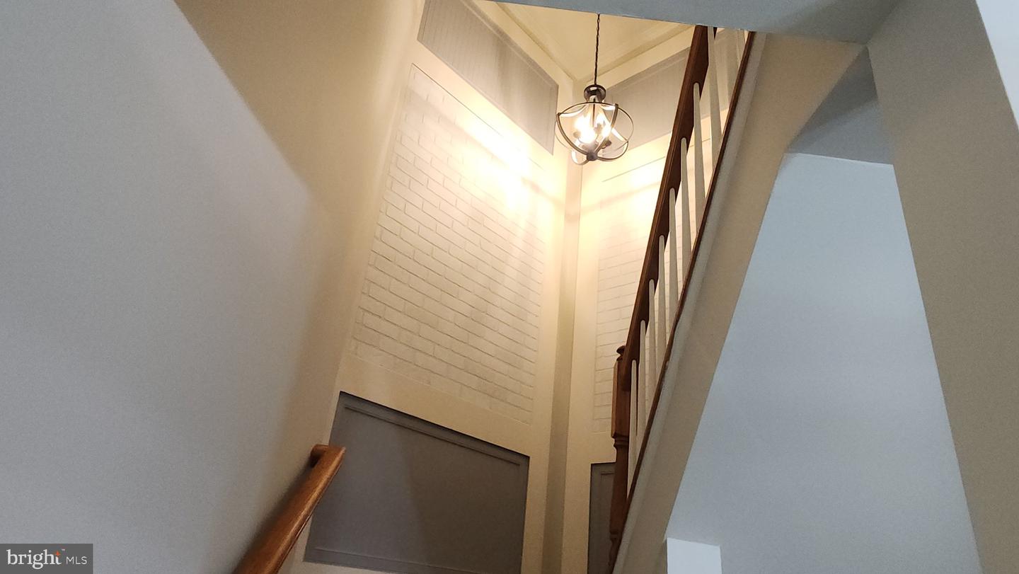 107 Swallow Pointe Ct Property Photo 4