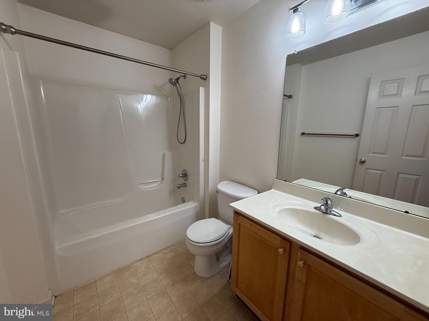 2242 W Greenleaf Dr W Property Photo 22