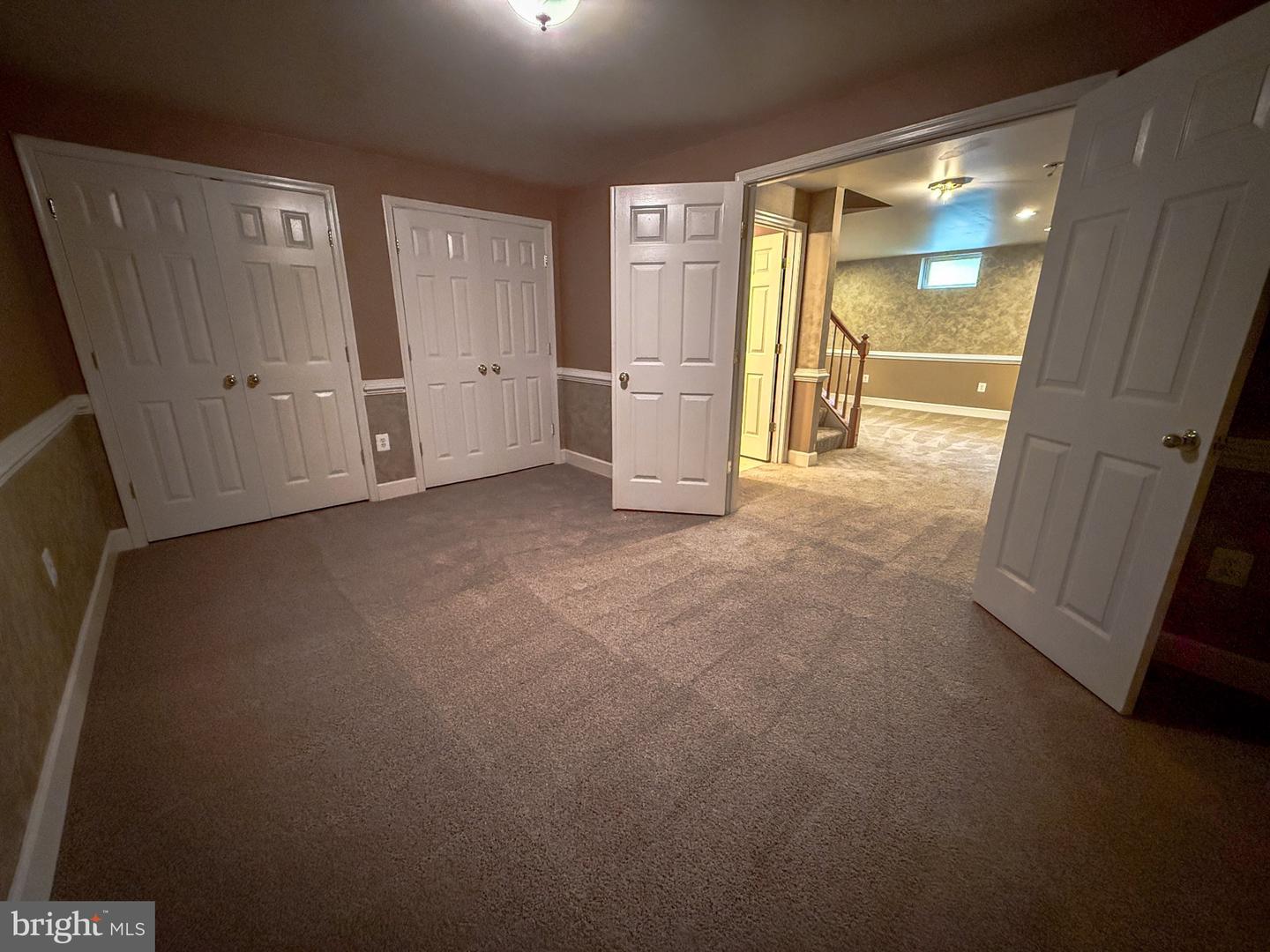 2242 W Greenleaf Dr W Property Photo 35