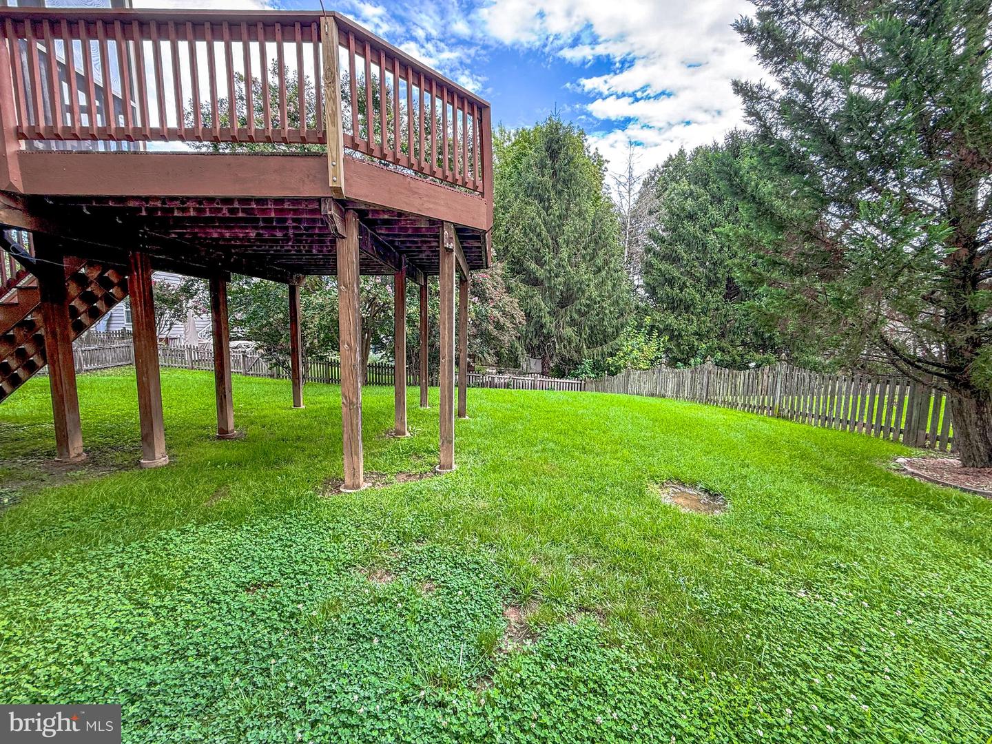 2242 W Greenleaf Dr W Property Photo 38