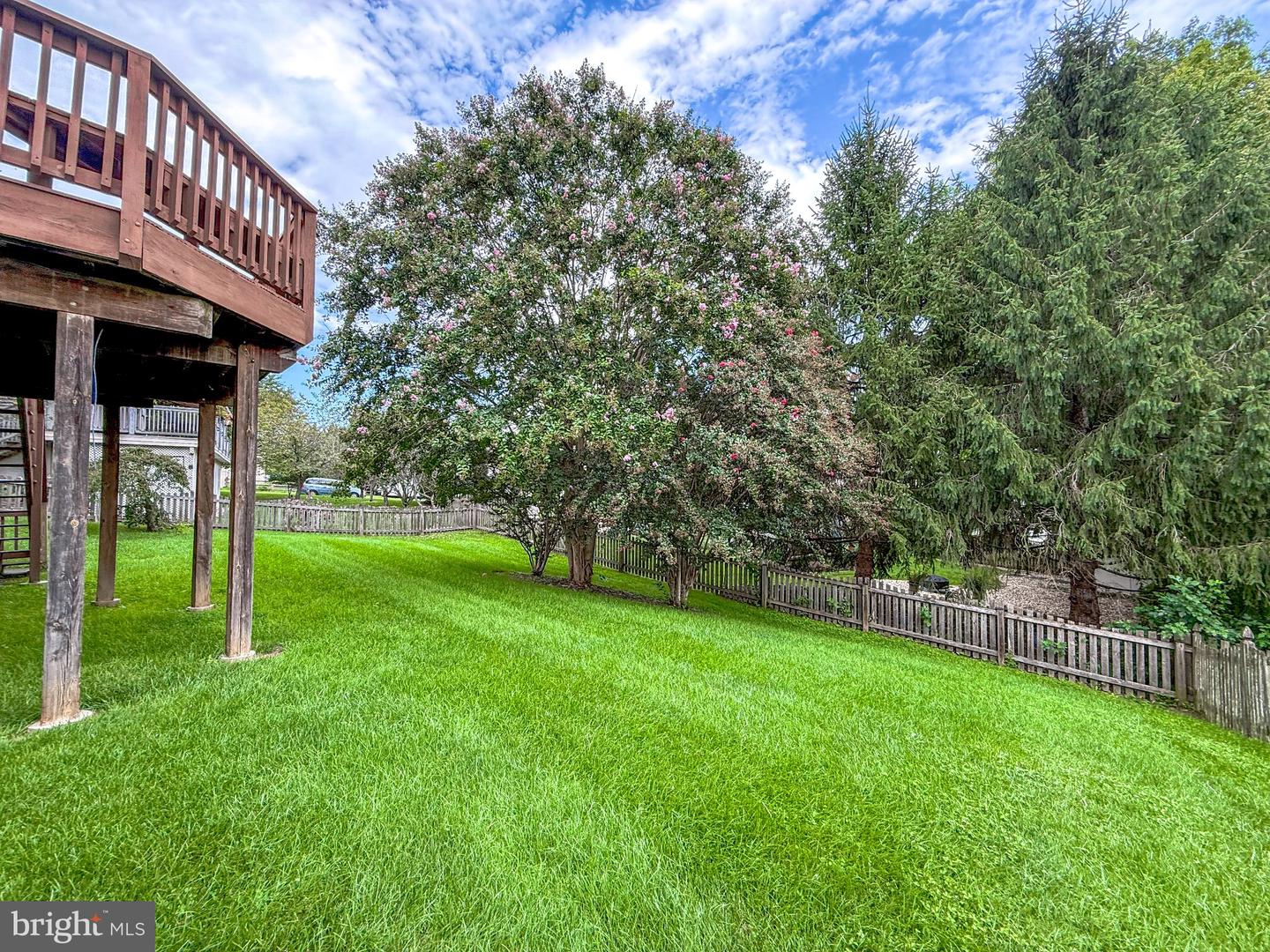 2242 W Greenleaf Dr W Property Photo 39
