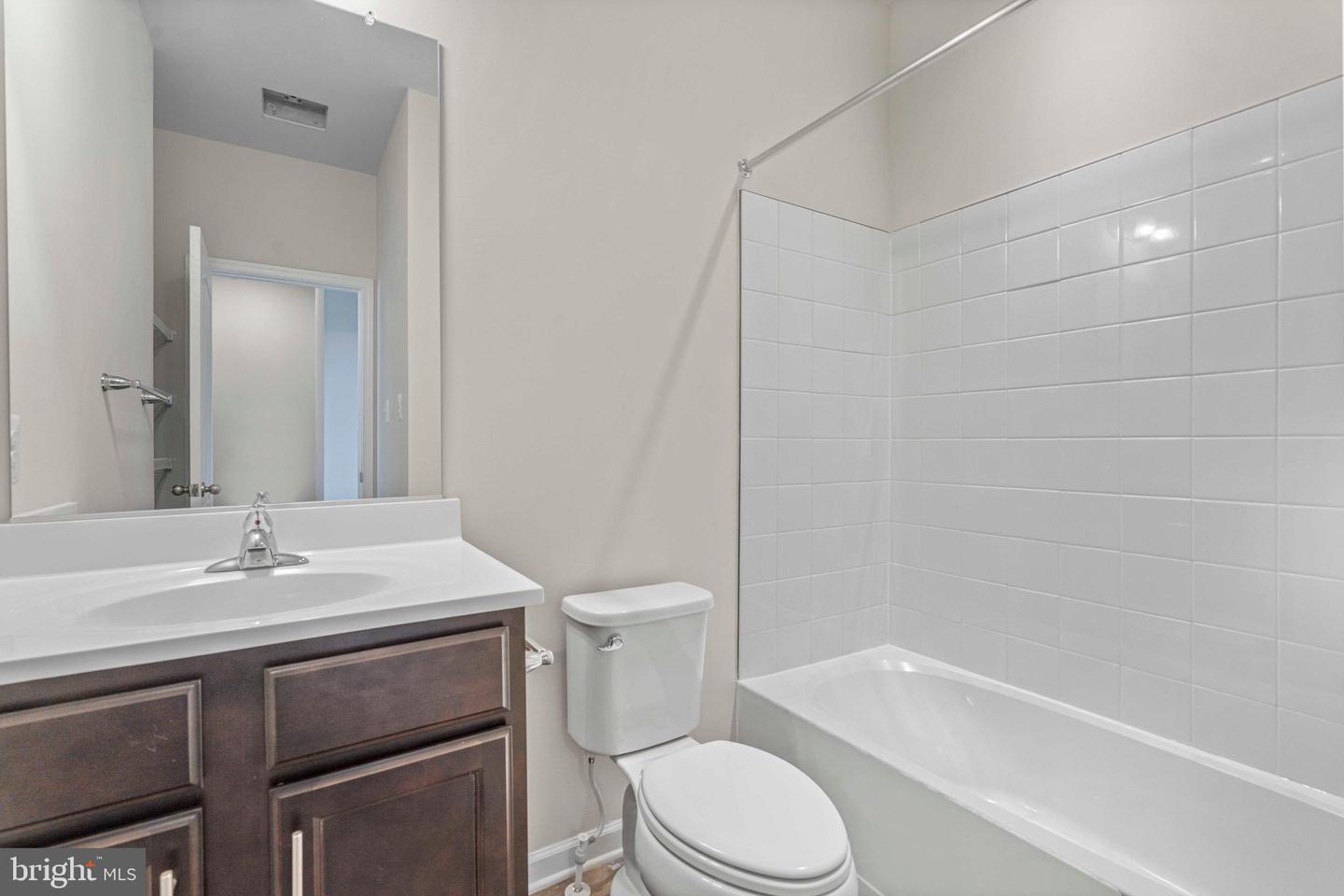 5903 Garden Walk Dr Property Photo 24
