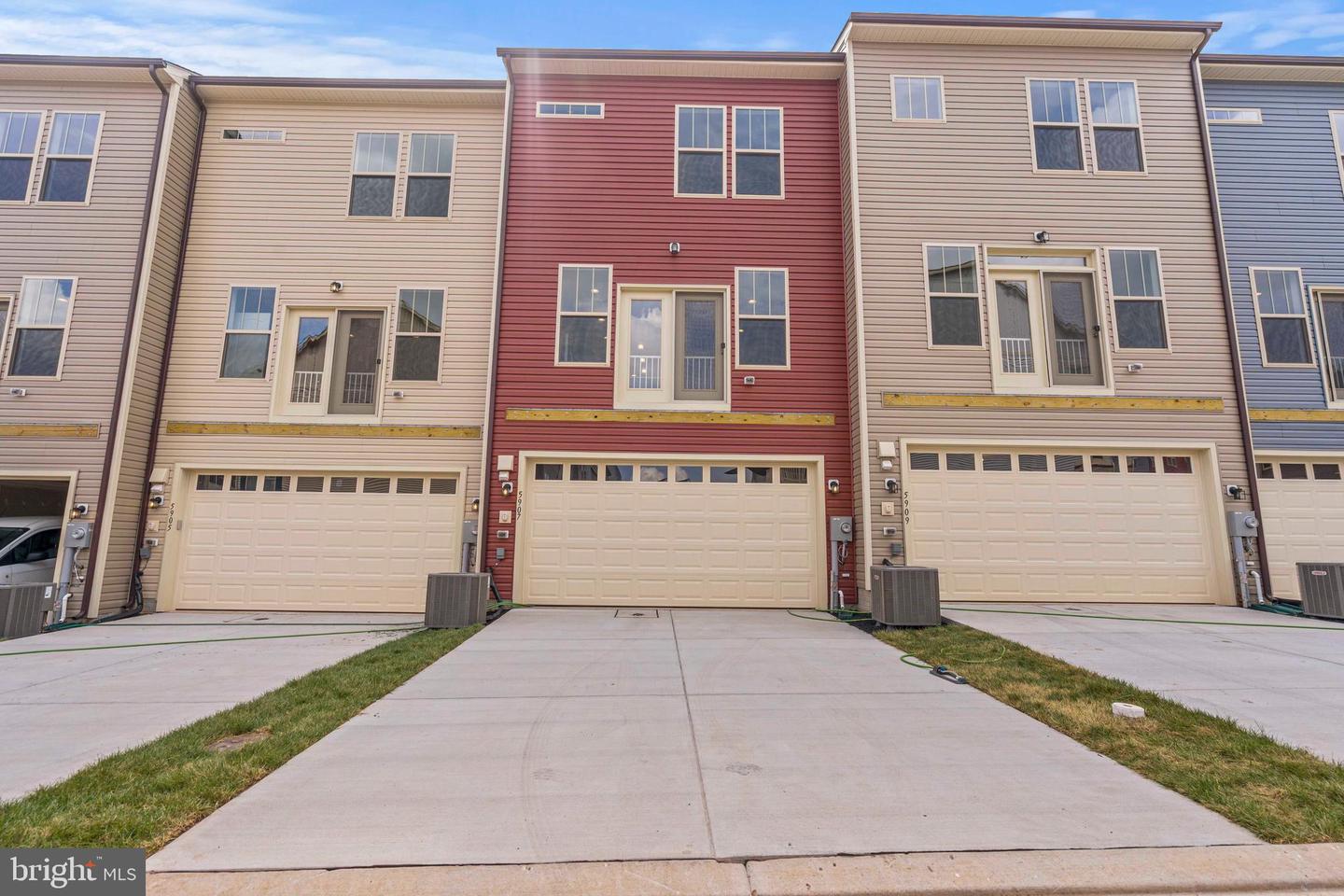 5903 Garden Walk Dr Property Photo 32