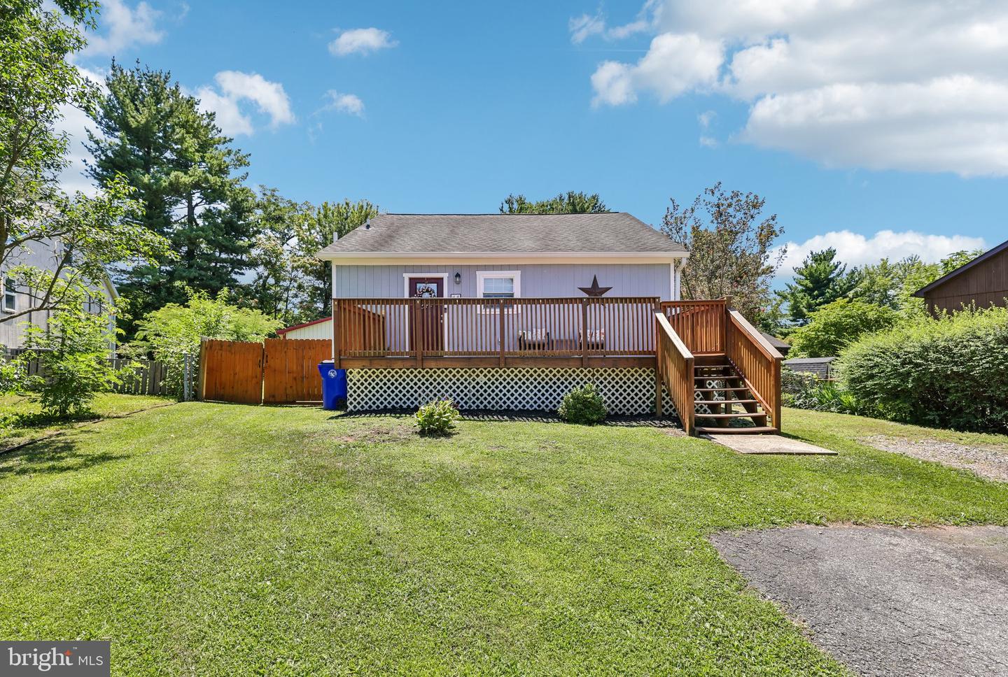 4 Sunny Ct Property Photo 1