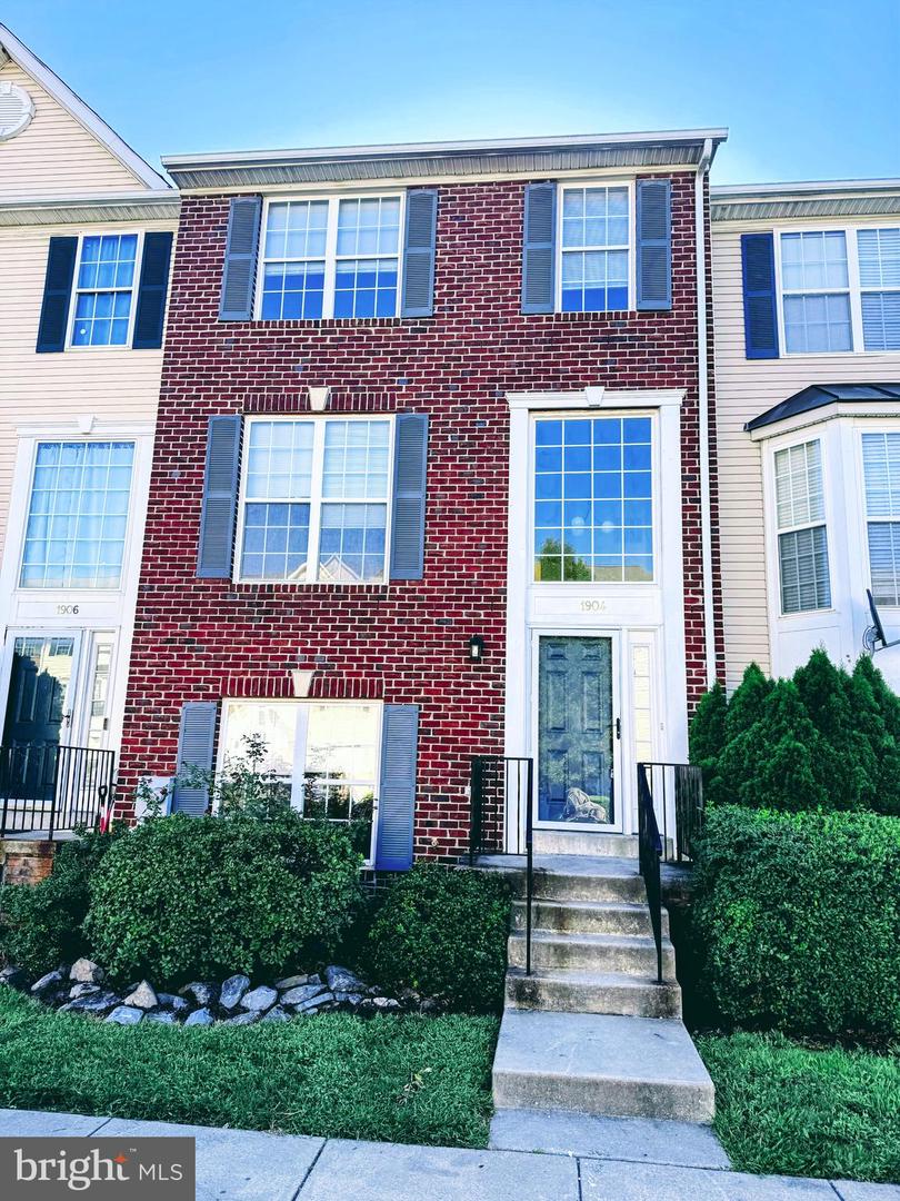 1904 Fieldstone Way Property Photo 1