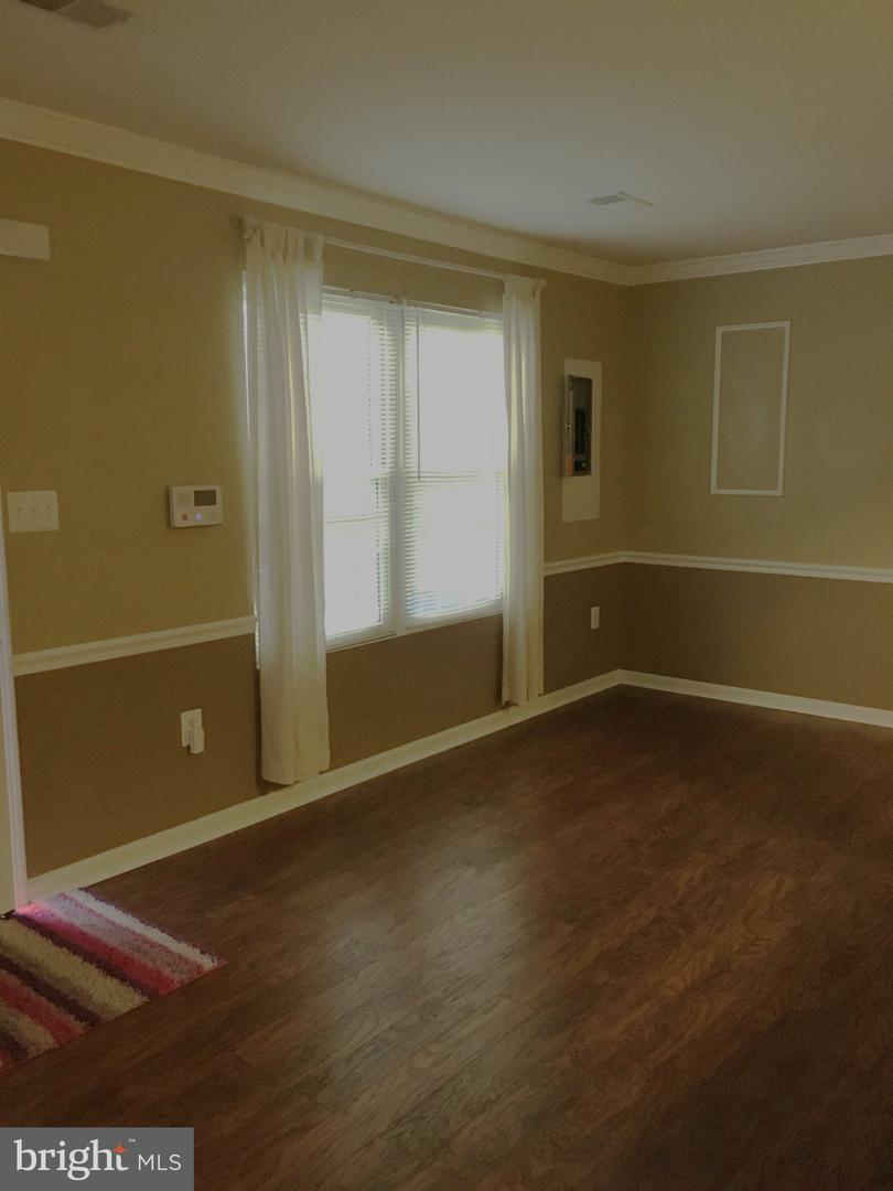 114 N Altamont Ave #114 Property Photo 4