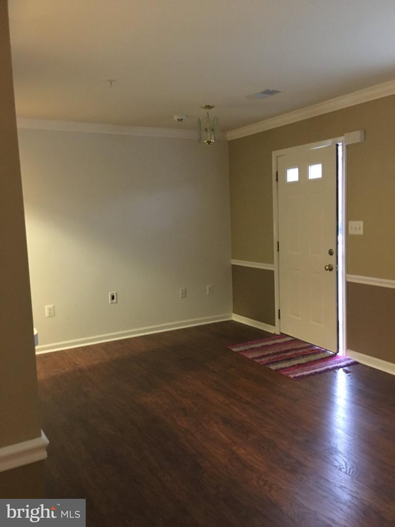 114 N Altamont Ave #114 Property Photo 6