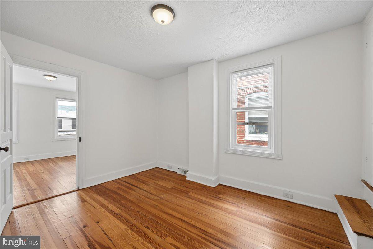 346 Madison St Property Photo 16