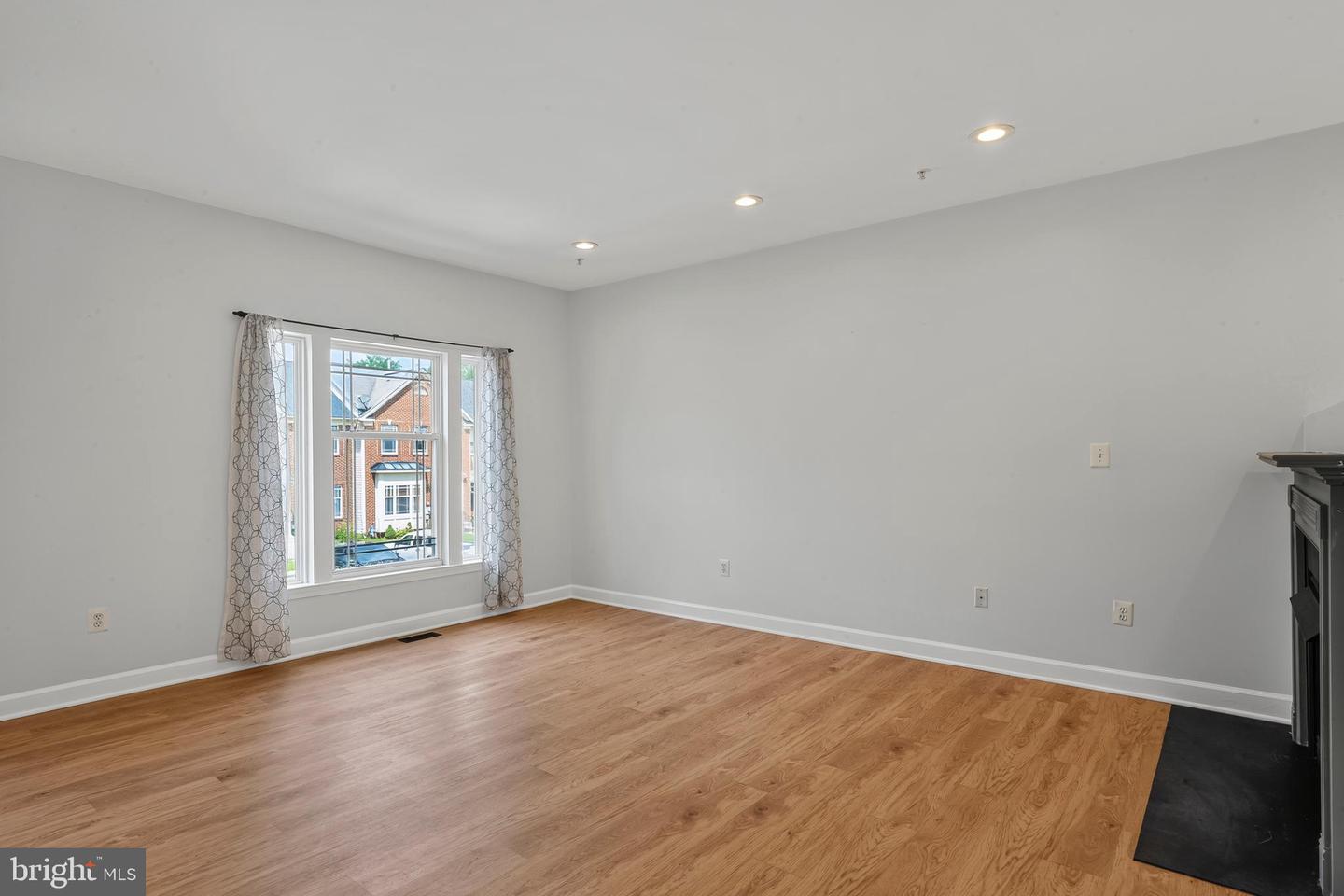 1013 Collindale Ave Property Photo 11