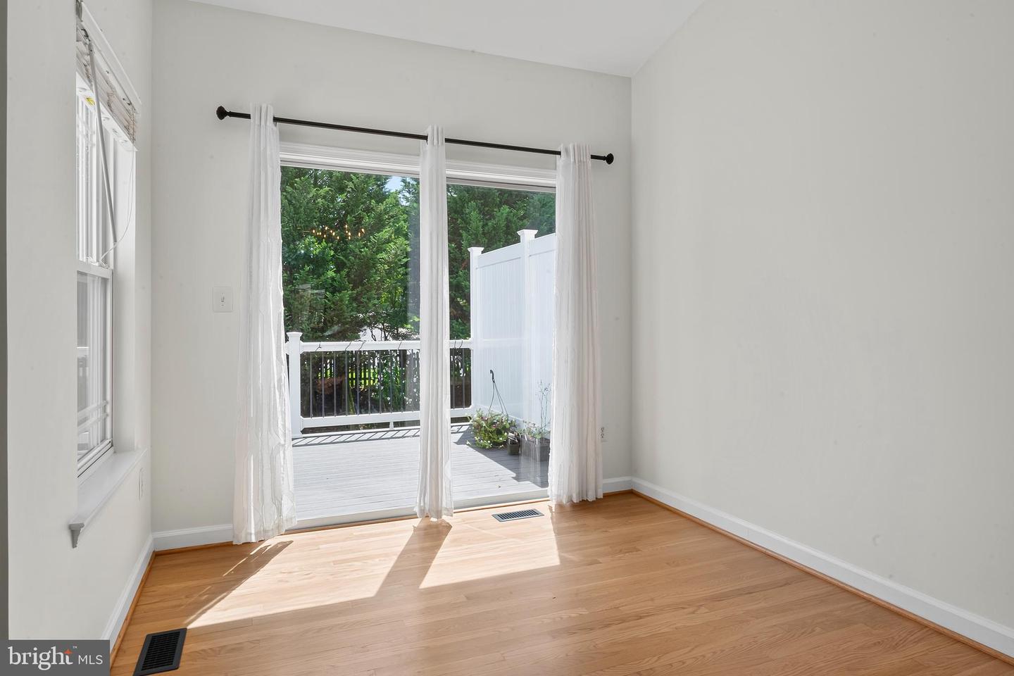 1013 Collindale Ave Property Photo 25