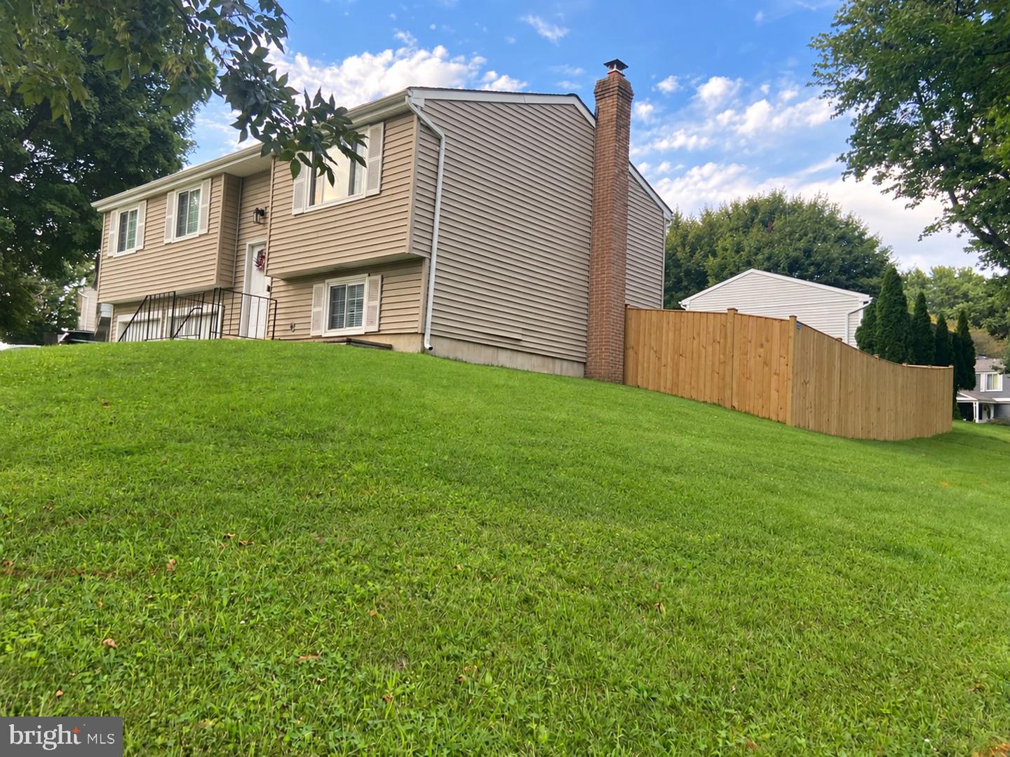 1800 WILLOW CREEK CT Property Photo 1