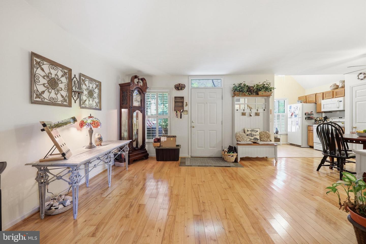 6582 Hemlock Point Rd Property Photo 6