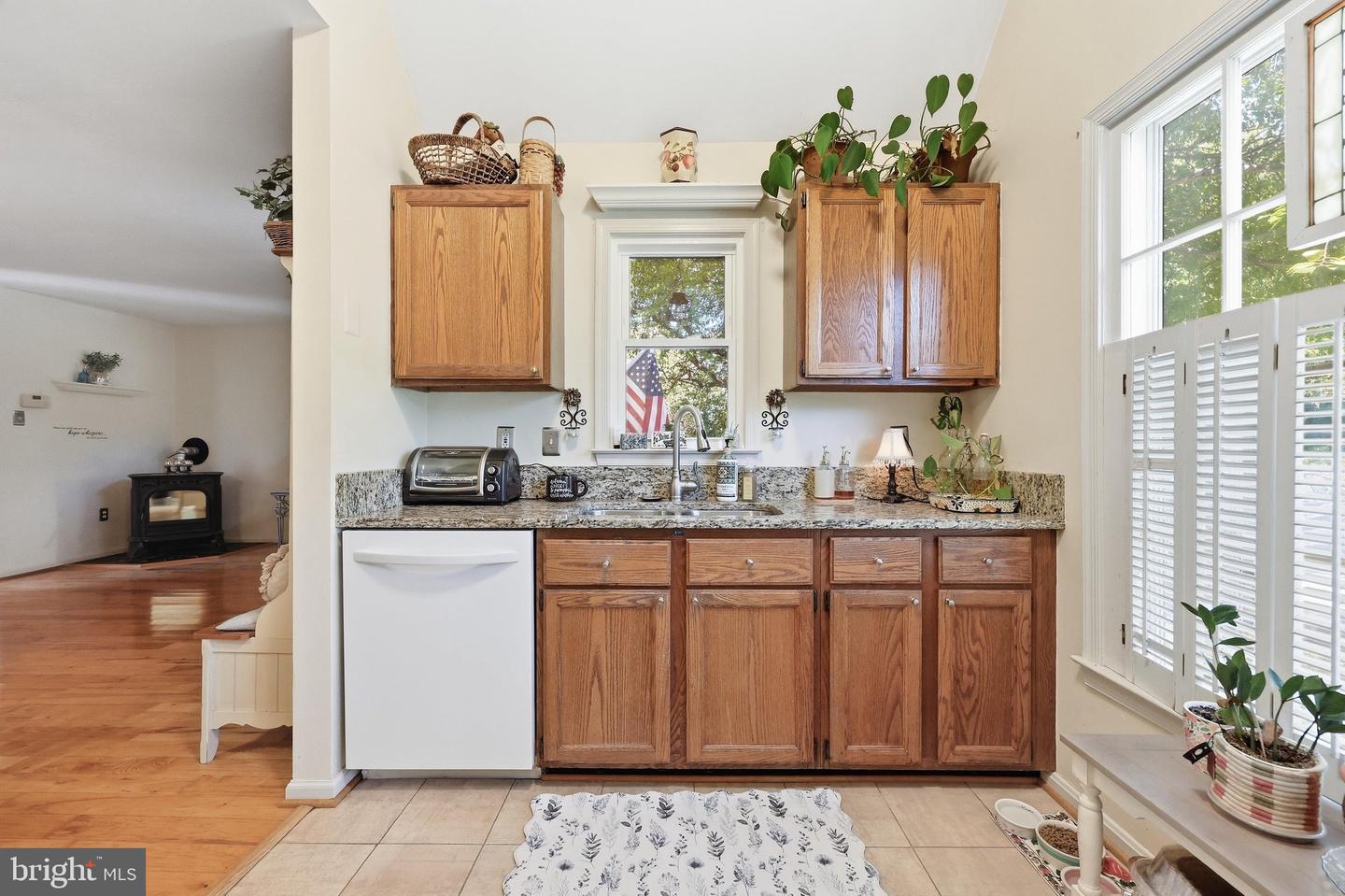 6582 Hemlock Point Rd Property Photo 15