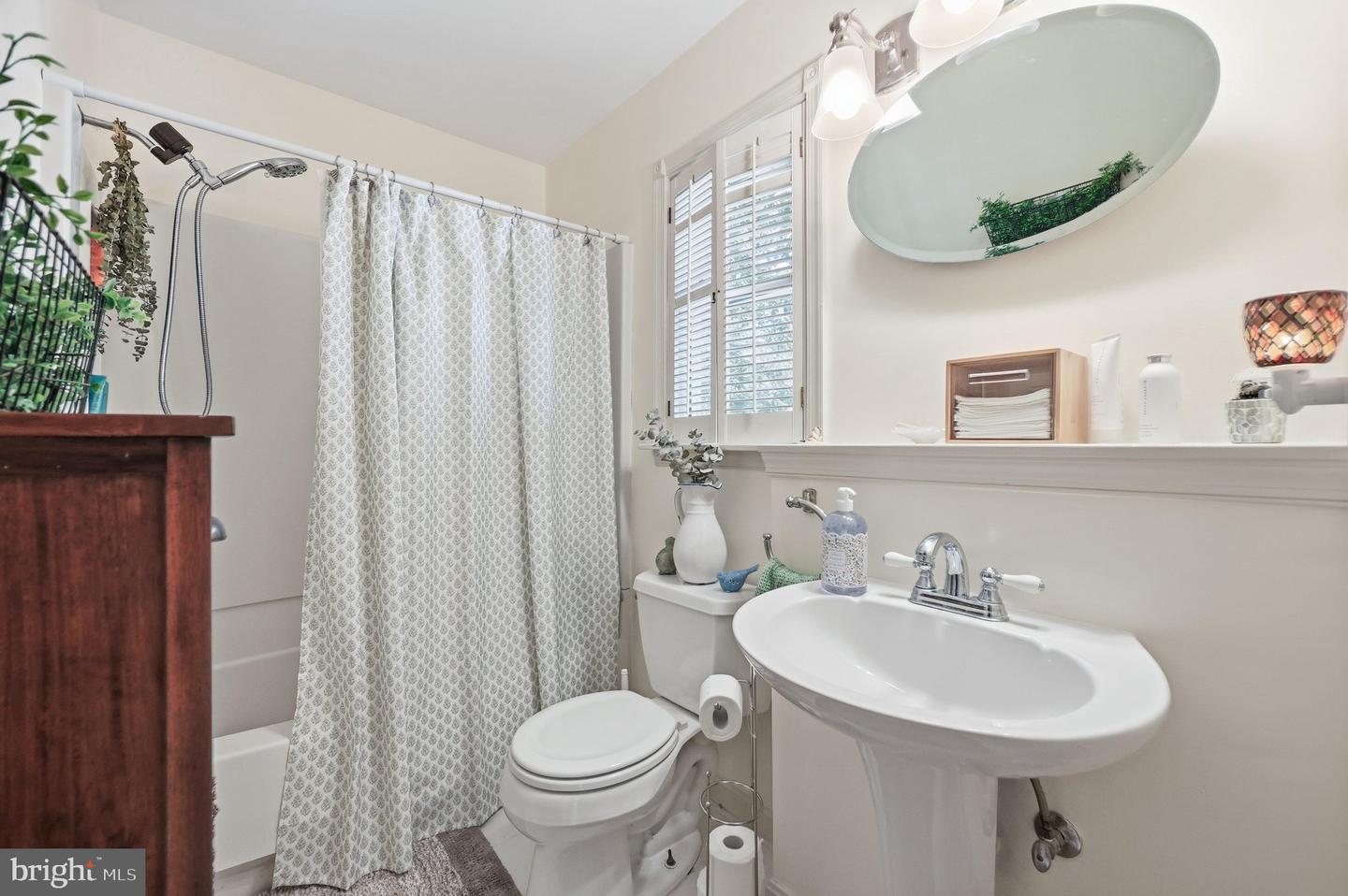 6582 Hemlock Point Rd Property Photo 17
