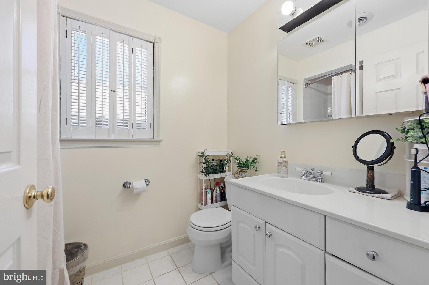 6582 Hemlock Point Rd Property Photo 40
