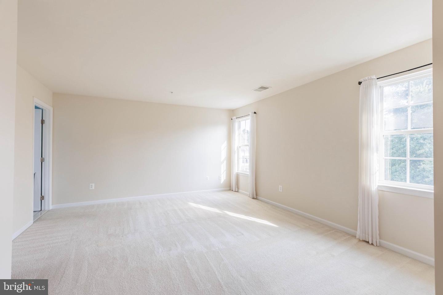 122 Sunlight Ct Property Photo 26