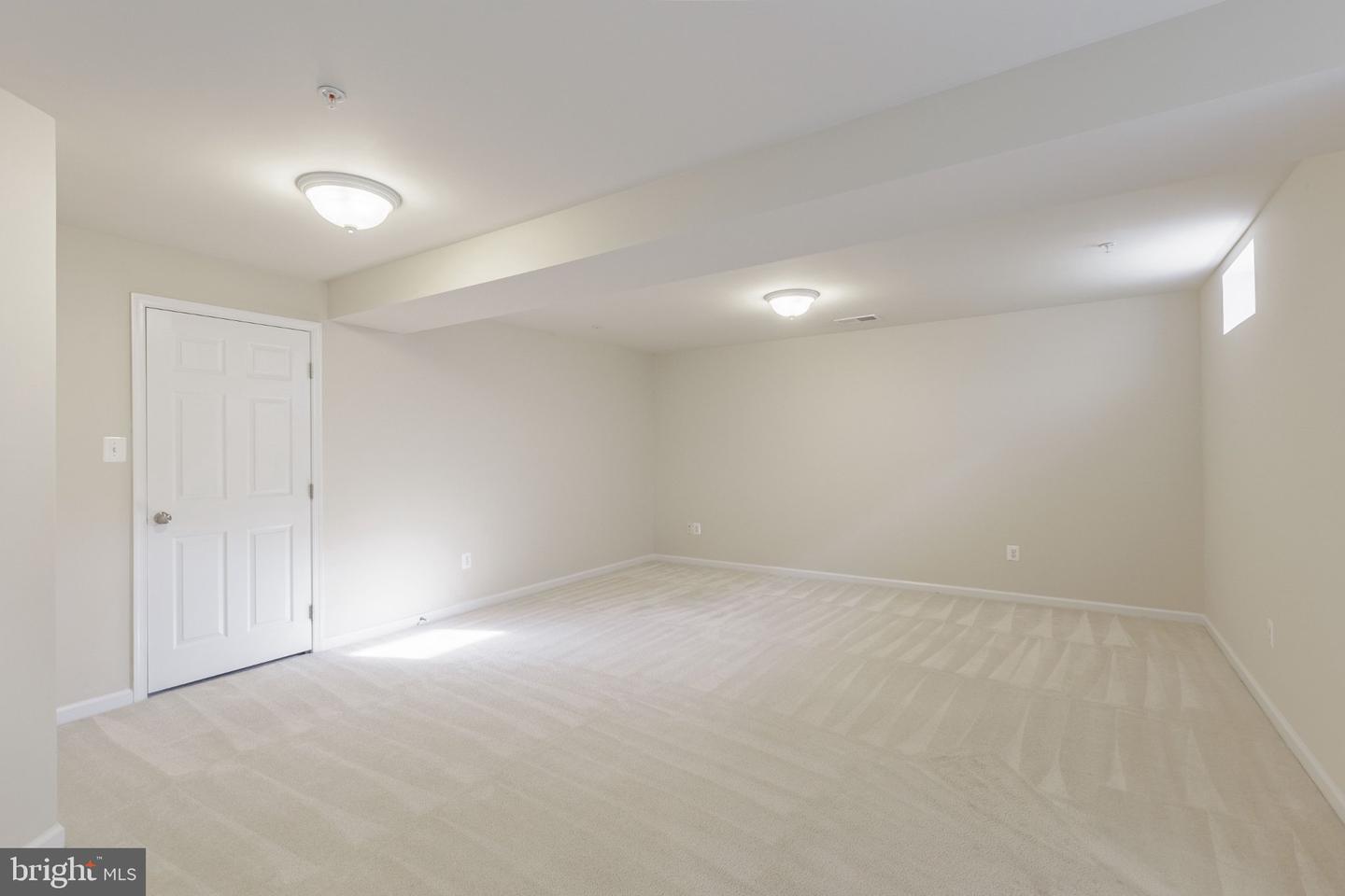 122 Sunlight Ct Property Photo 34