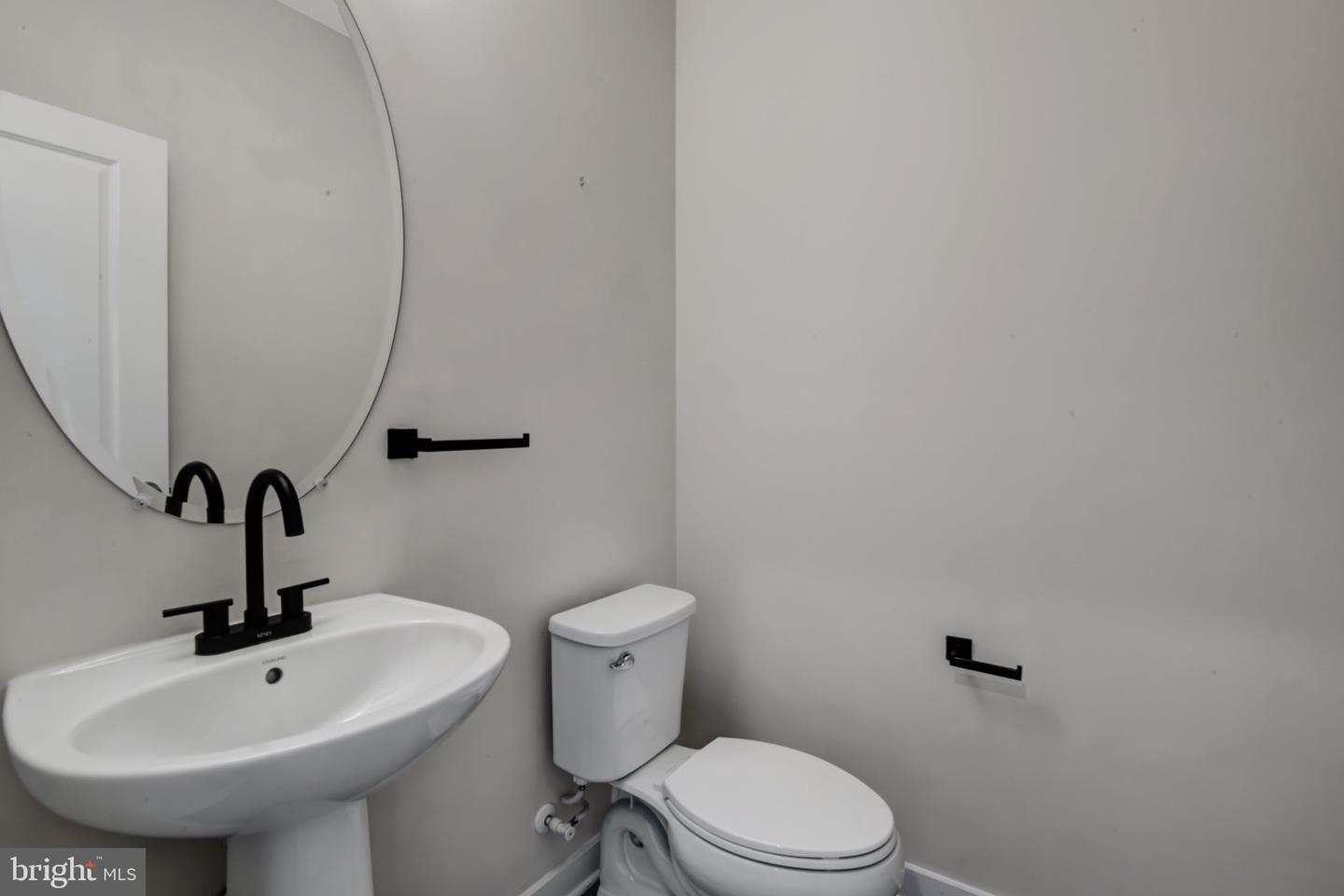 2063 Chamberlain Dr Property Photo 15