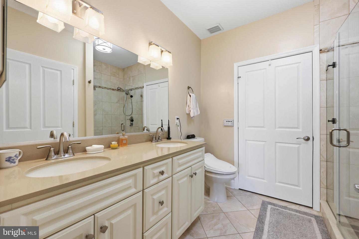 2500 Waterside Dr #316 Property Photo 33