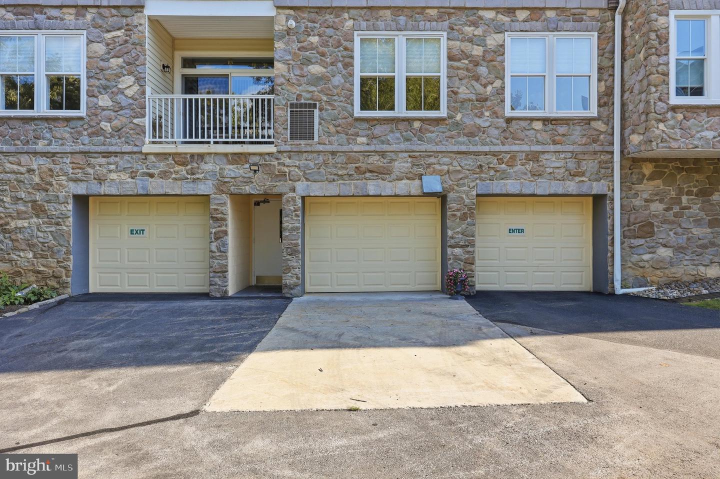 2500 Waterside Dr #316 Property Photo 42