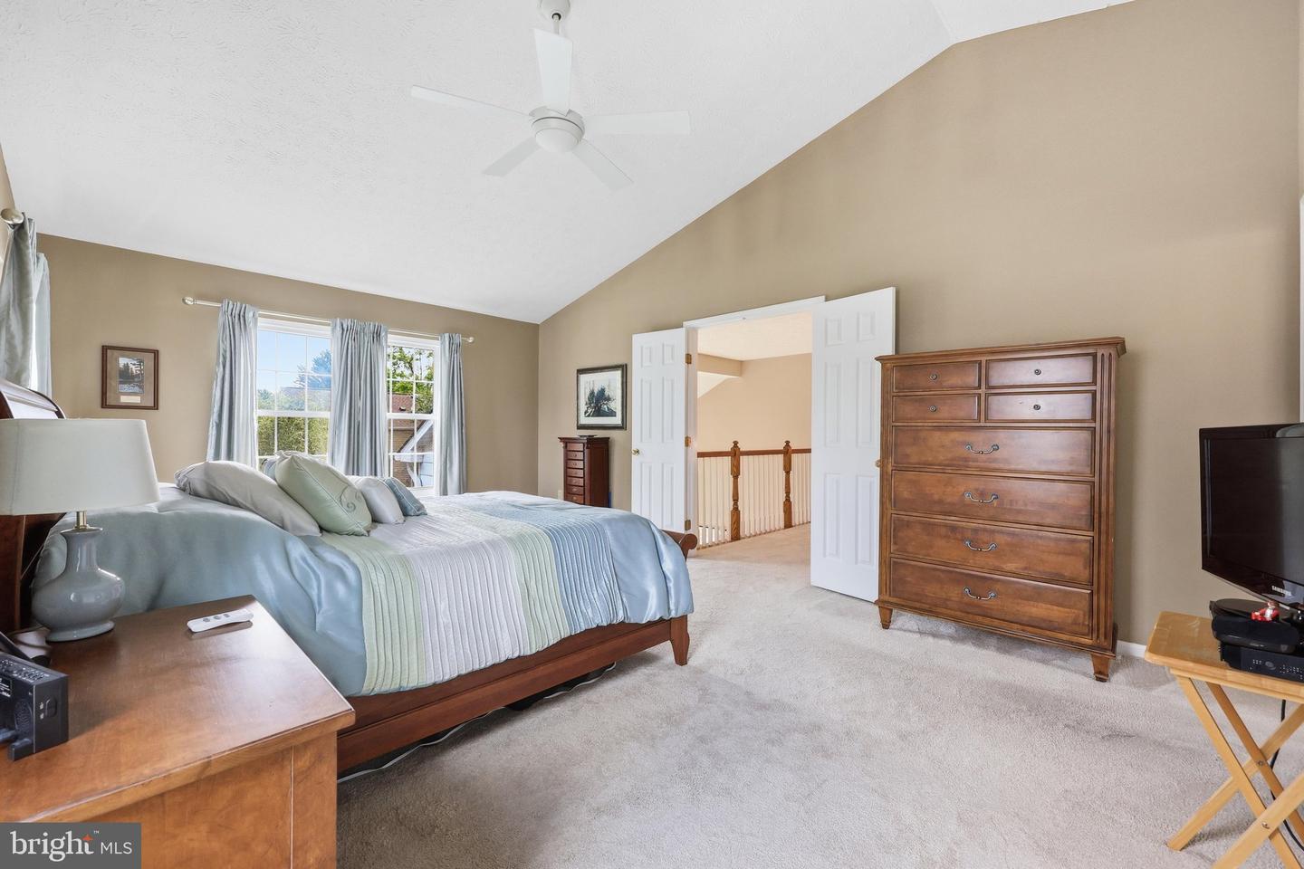 6913 Sovereign Pl Property Photo 35