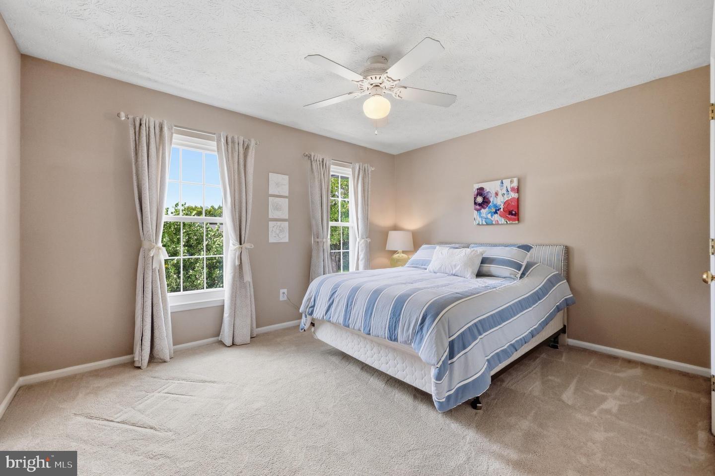 6913 Sovereign Pl Property Photo 40