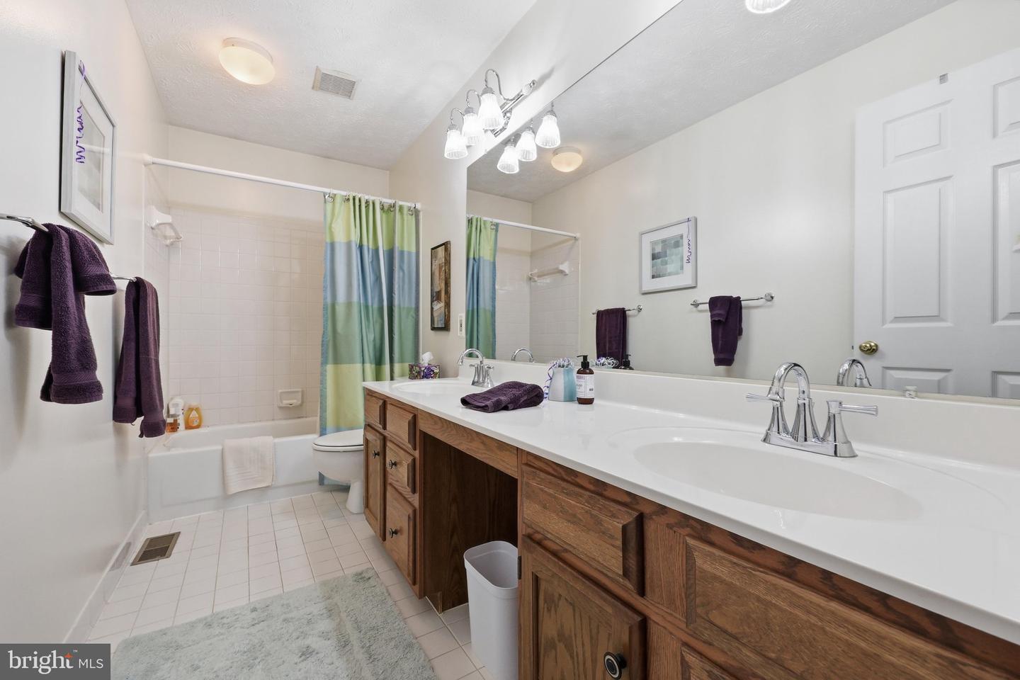 6913 Sovereign Pl Property Photo 44