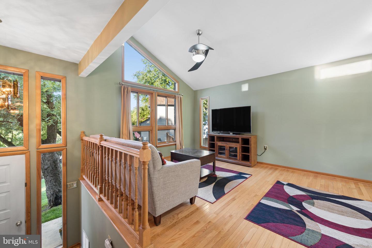 10206 Ladoga Pl Property Photo 5