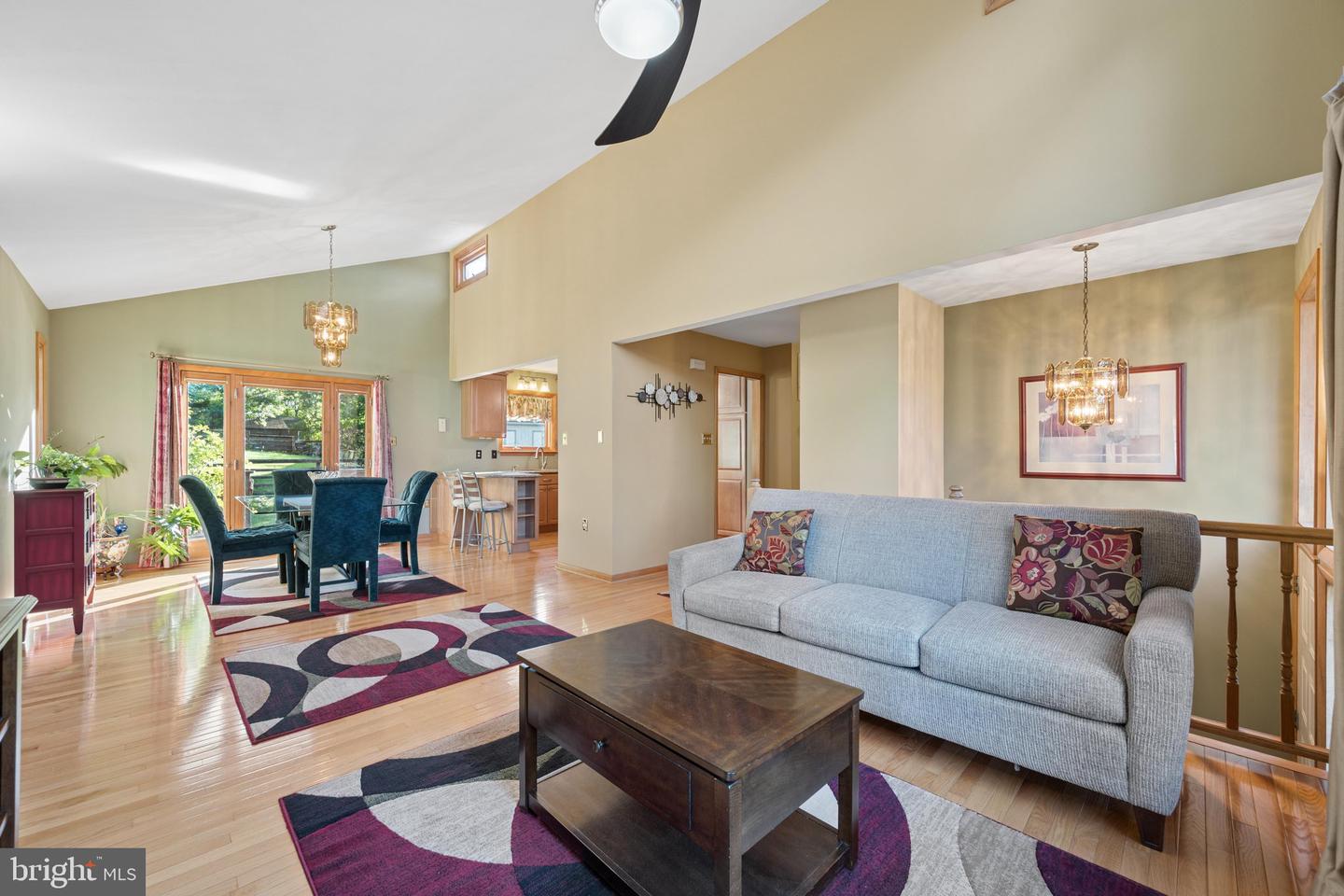 10206 Ladoga Pl Property Photo 9