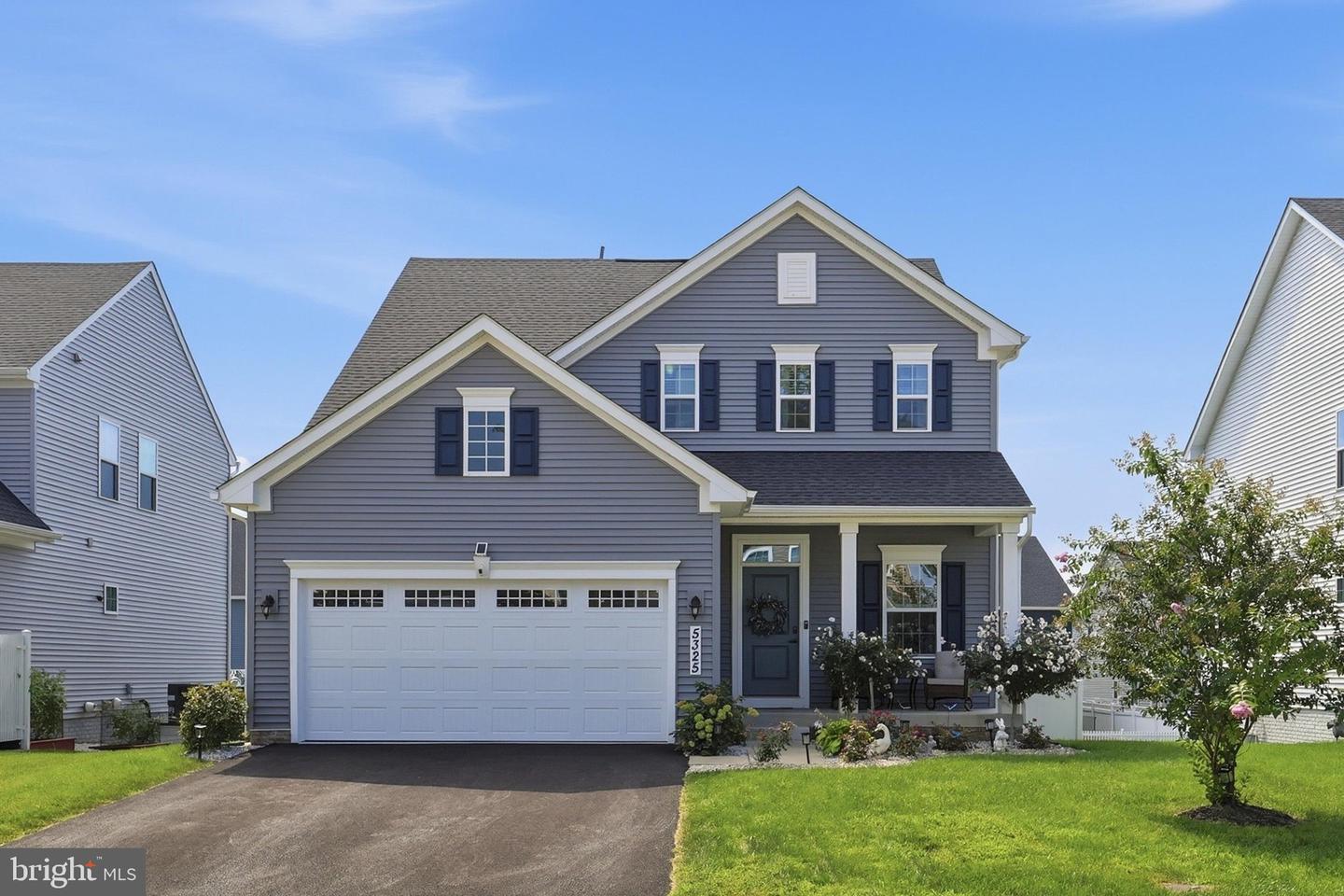 5325 STRIPED MAPLE ST Property Photo 1