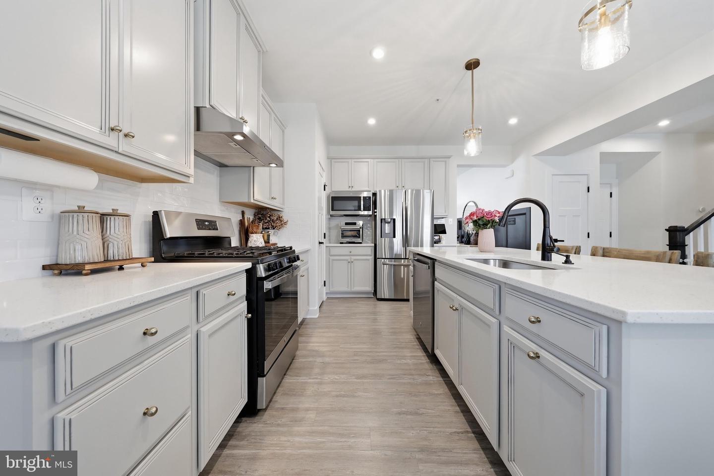 5325 Striped Maple St Property Photo 8