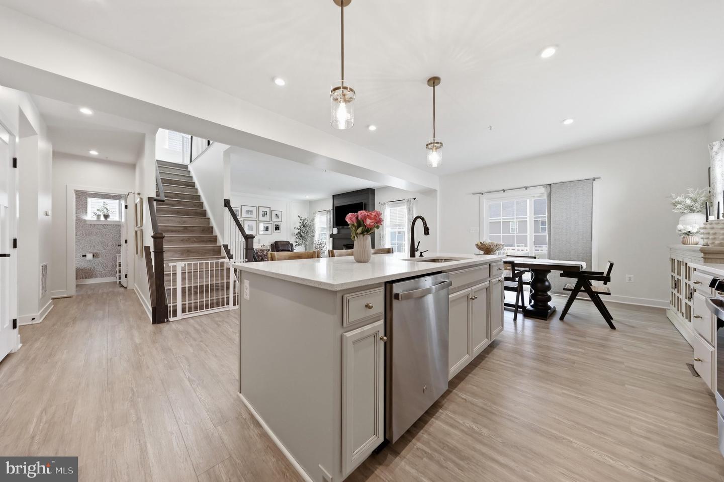 5325 Striped Maple St Property Photo 10