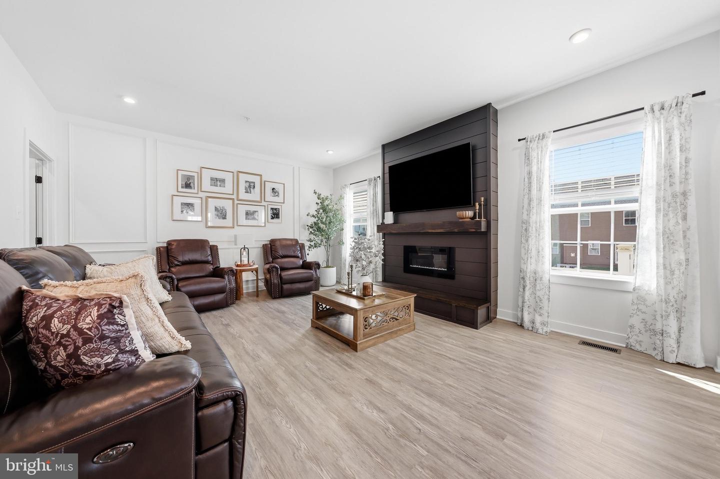 5325 Striped Maple St Property Photo 14