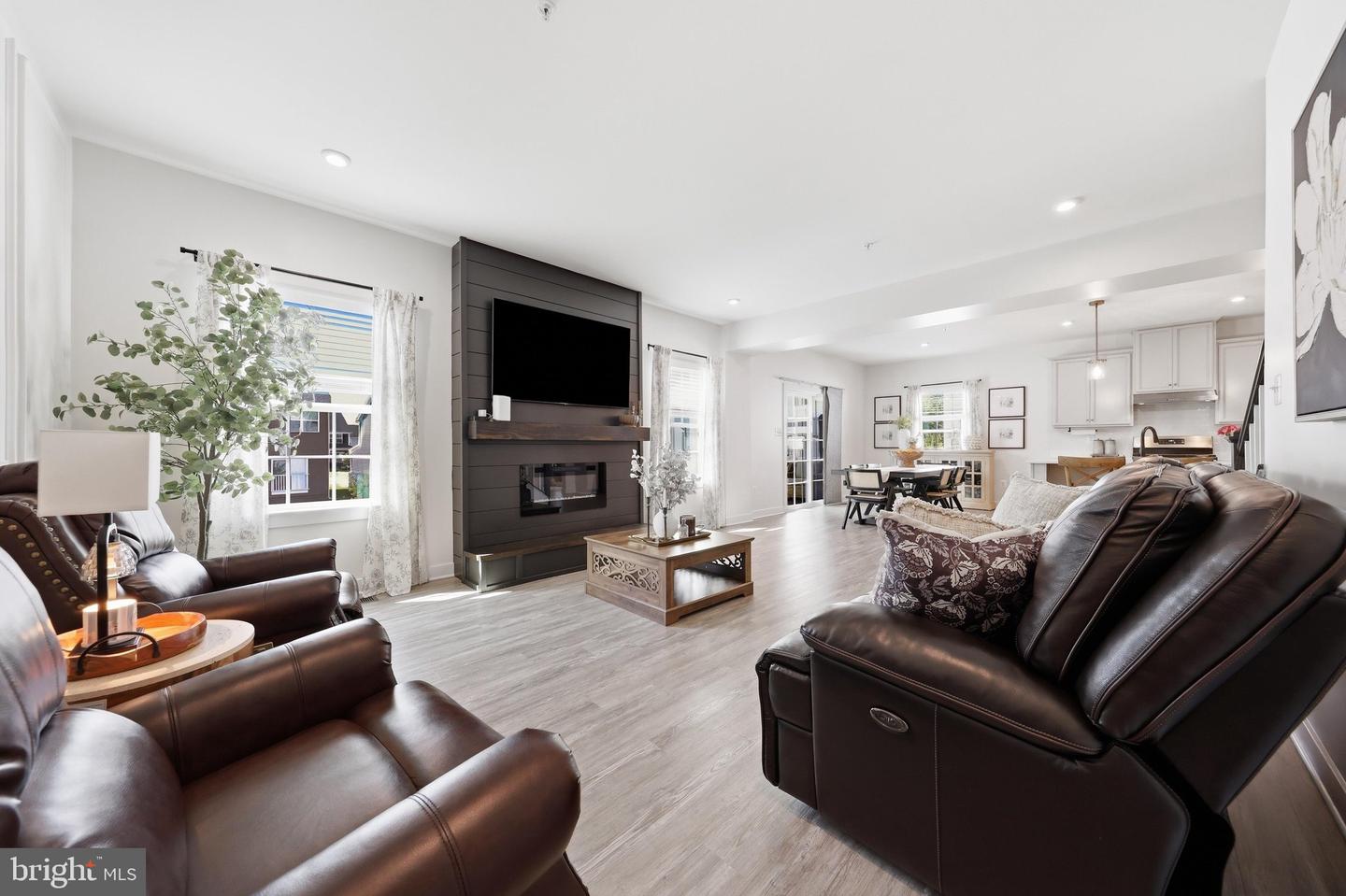 5325 Striped Maple St Property Photo 15