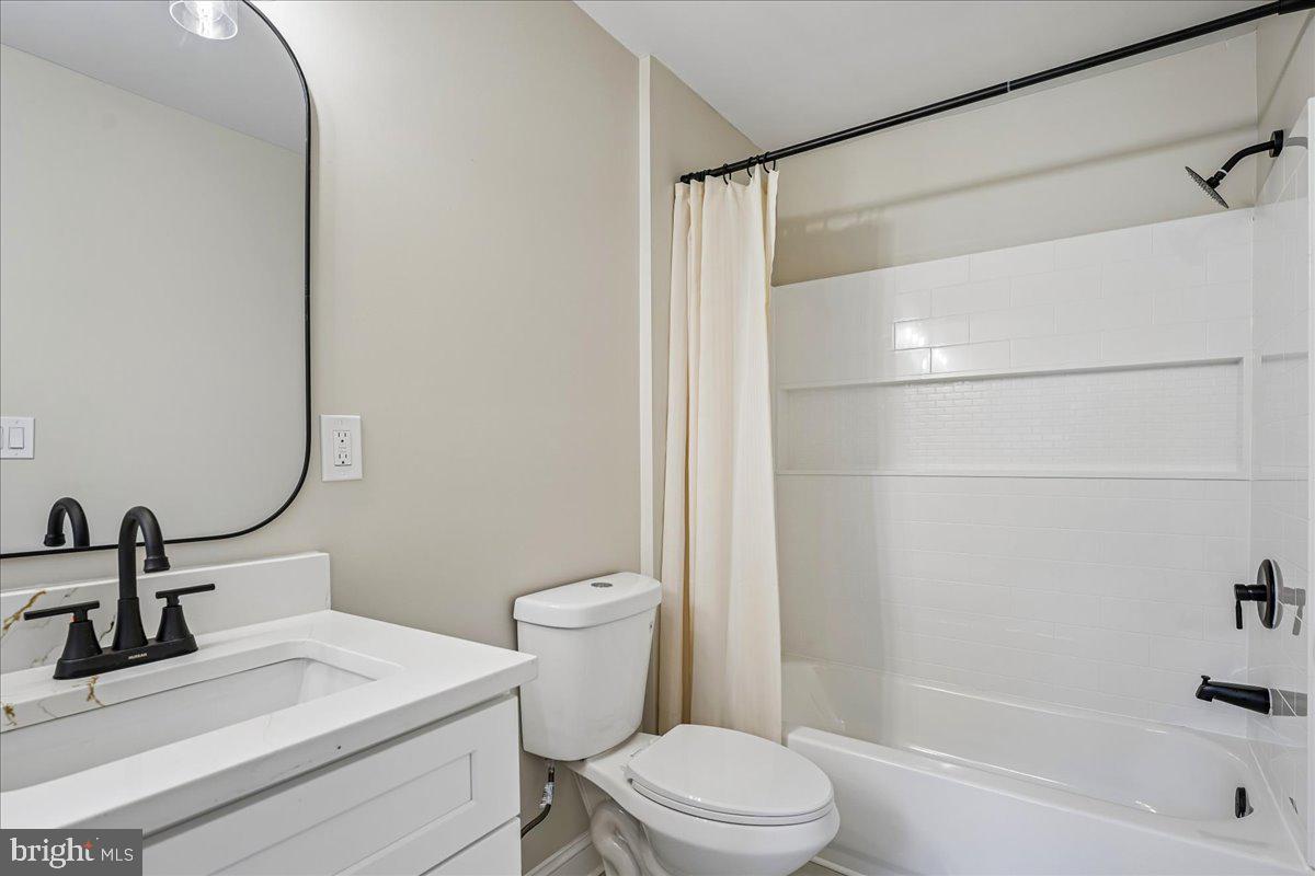4492 Jade Ct Property Photo 30