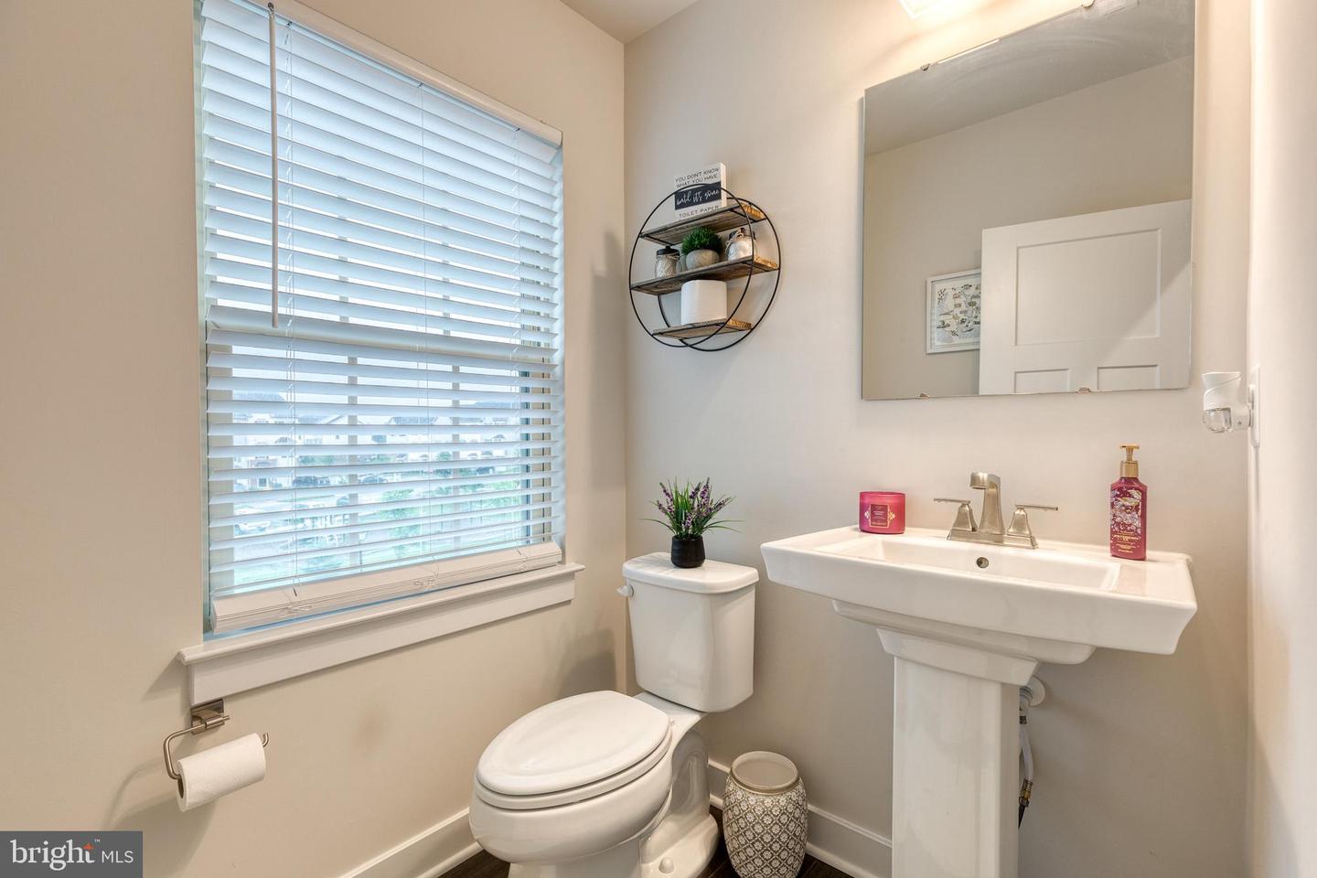 10141 Fauberg St Property Photo 19