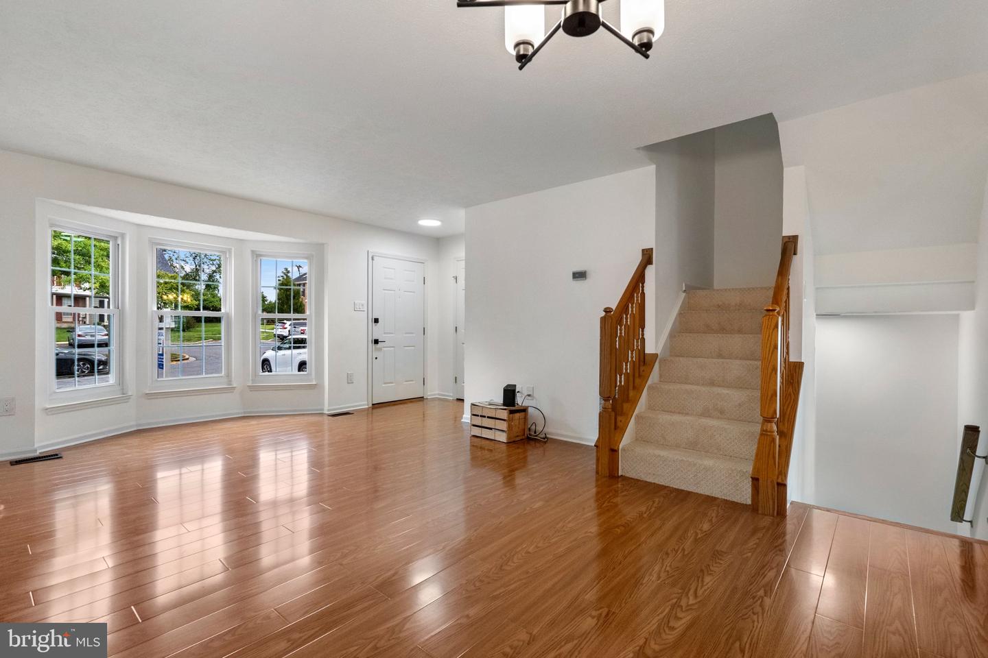 510 Hollyberry Way Property Photo 4