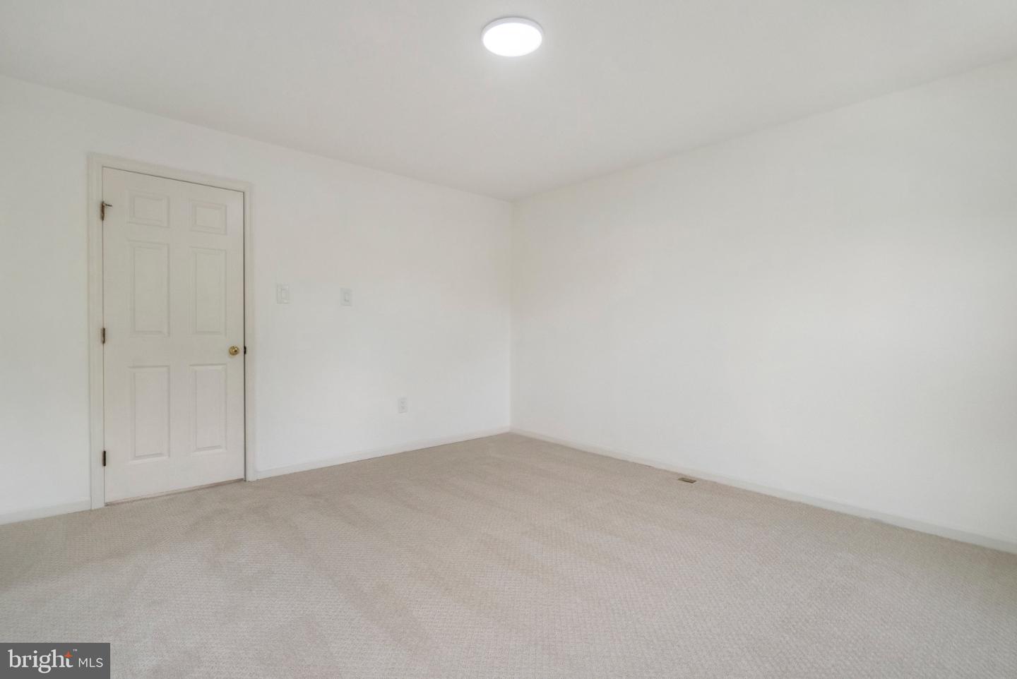 510 Hollyberry Way Property Photo 28