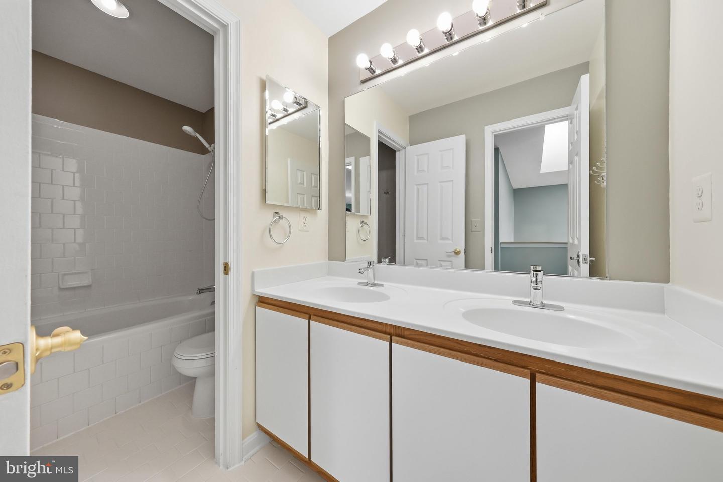 6101 Fieldcrest Dr Property Photo 35