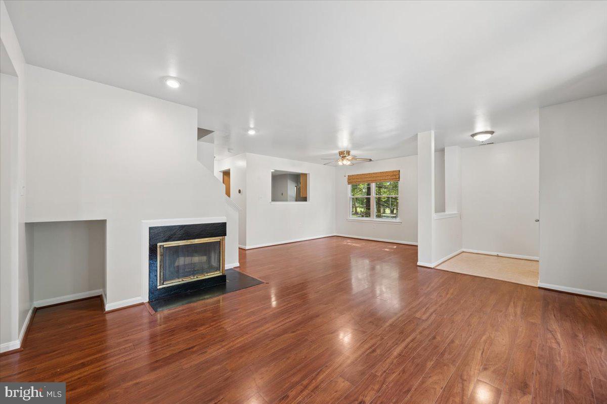 2611 Warren Way #4 1 Property Photo 8