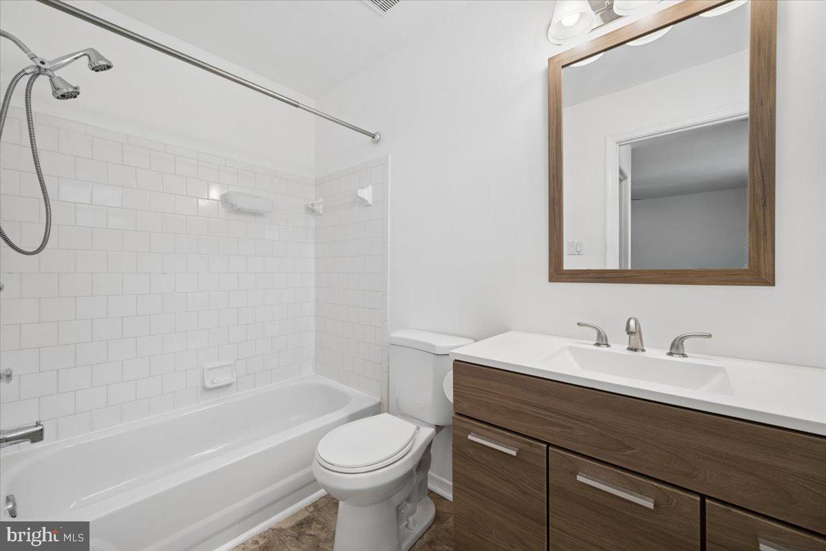 2611 Warren Way #4 1 Property Photo 36