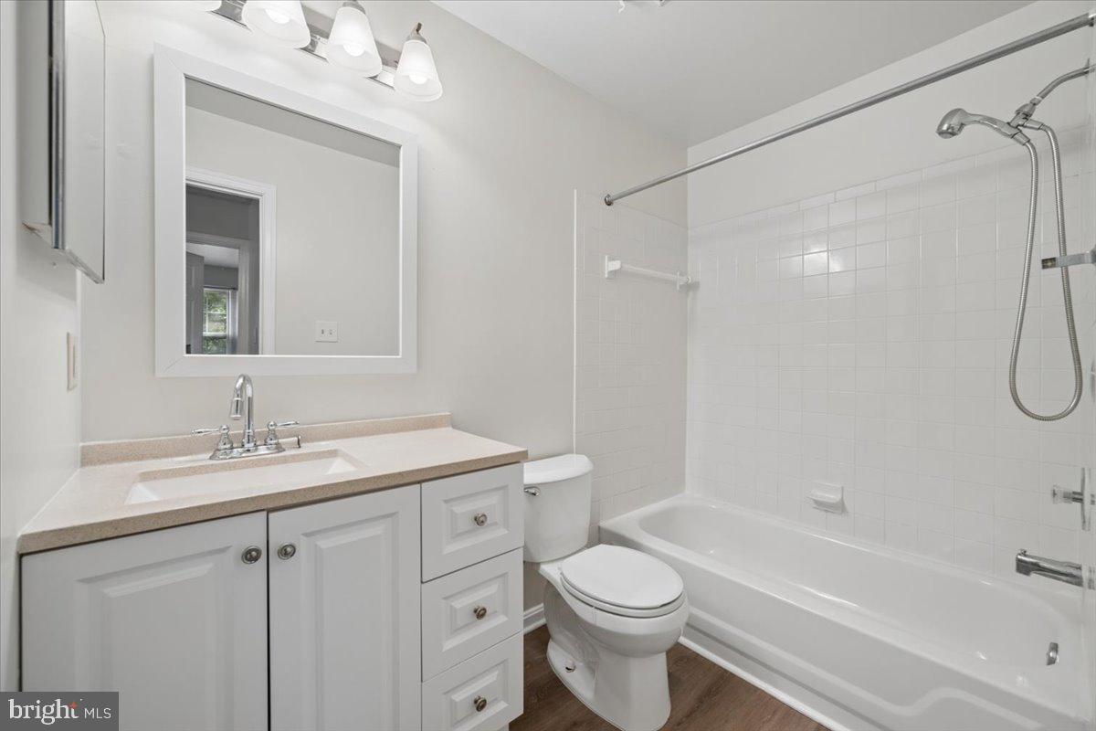 2611 Warren Way #4 1 Property Photo 44