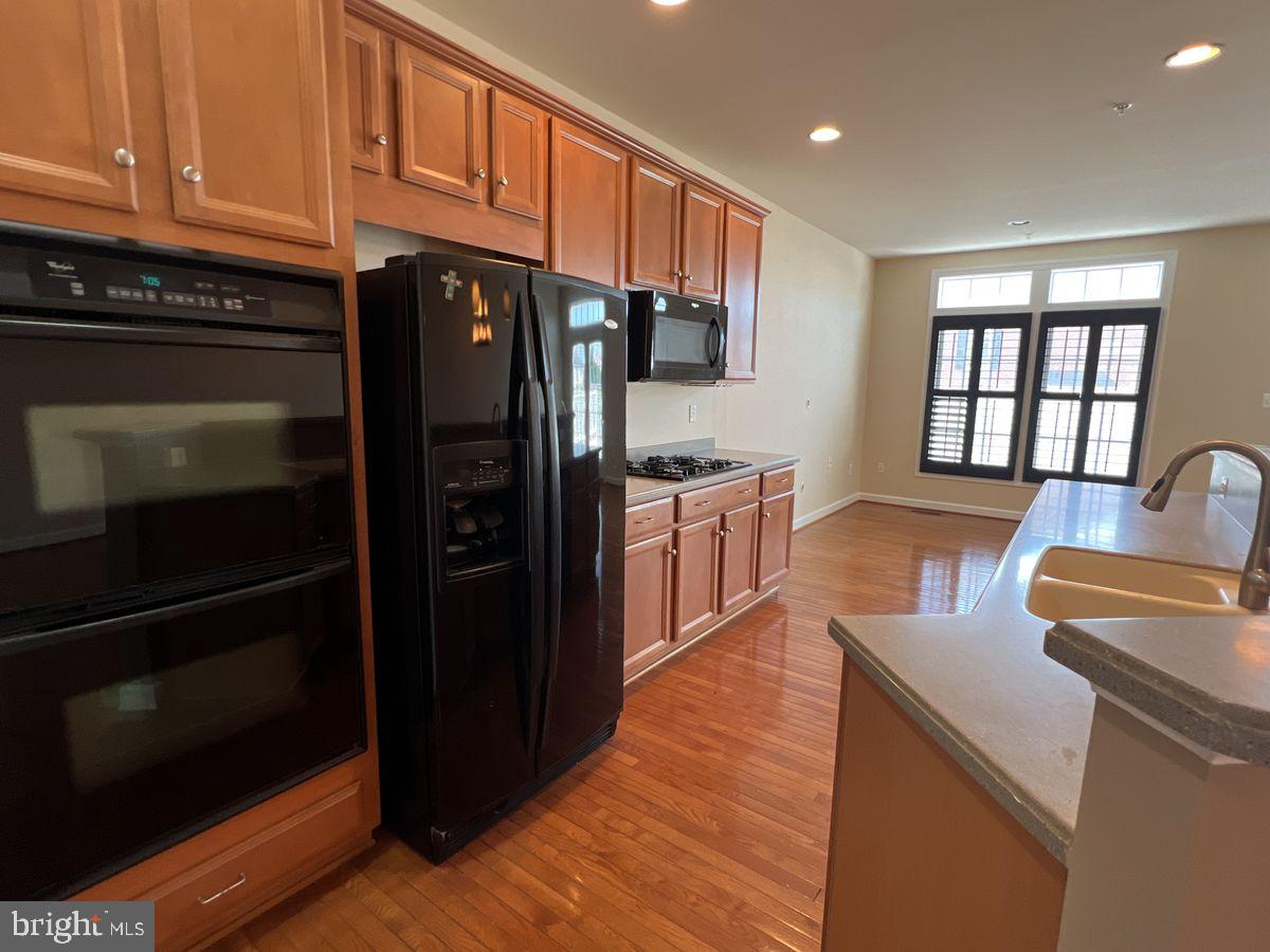 3922 Shawfield Ln Property Photo 5