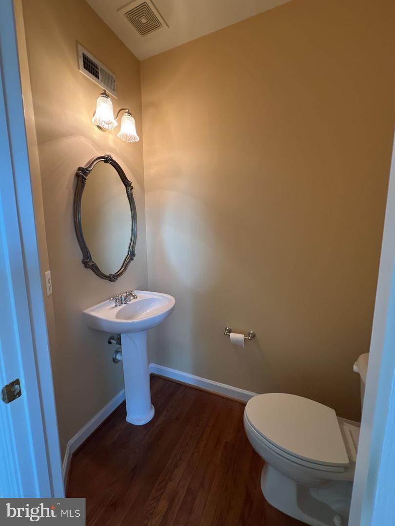 3922 Shawfield Ln Property Photo 13