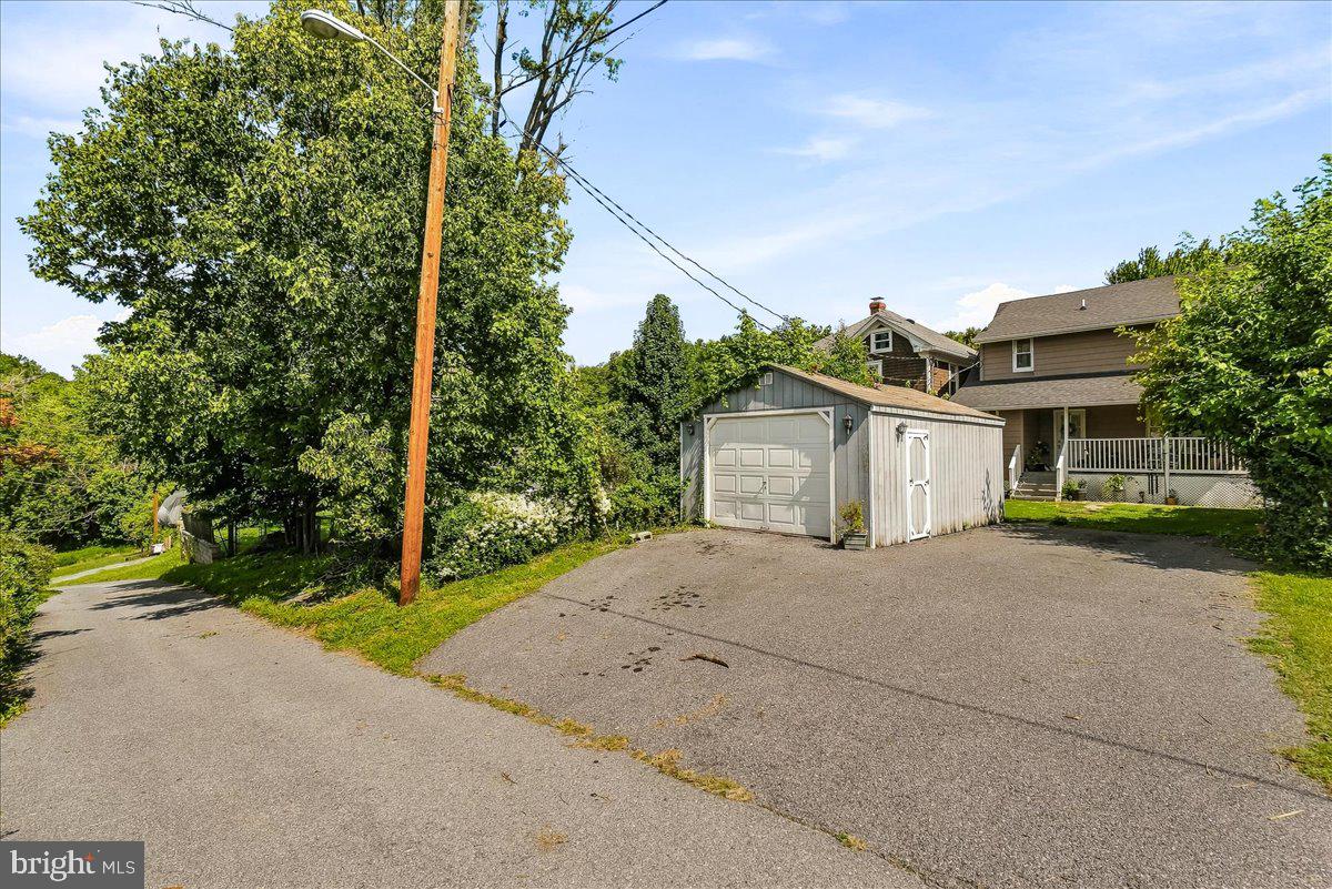 614 Brunswick St Property Photo 37