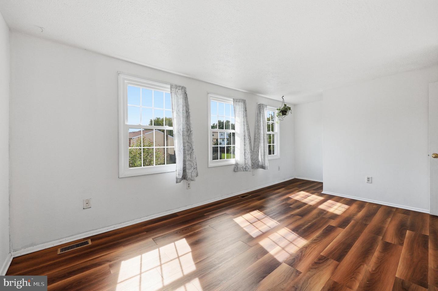 1747 Hillmeade Sq Property Photo 23