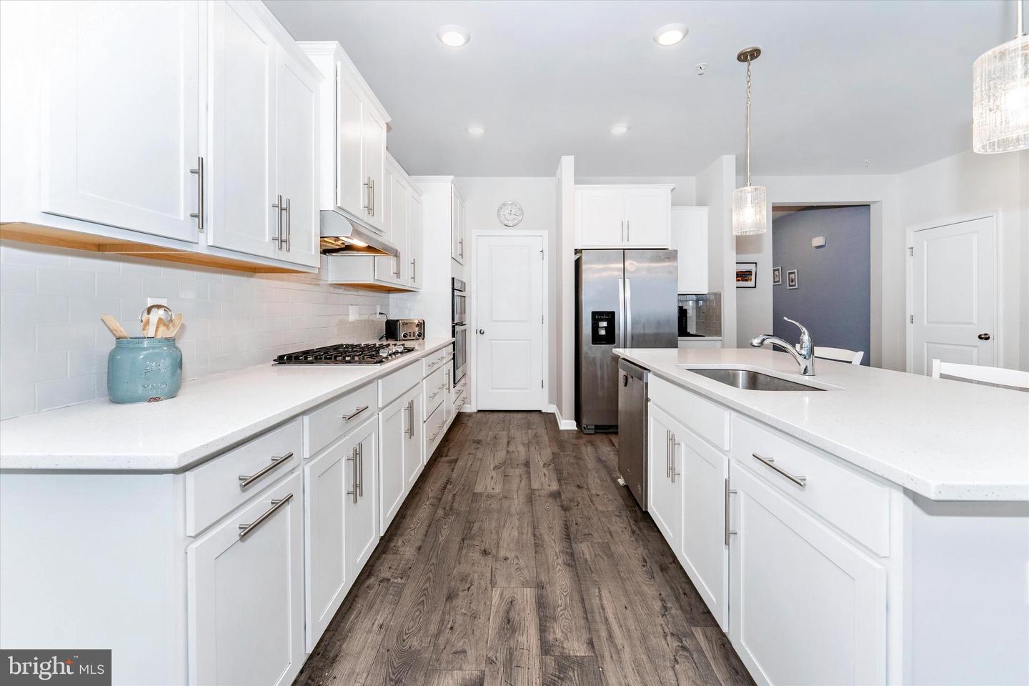 5774 Guilford Garden Ter Property Photo 18