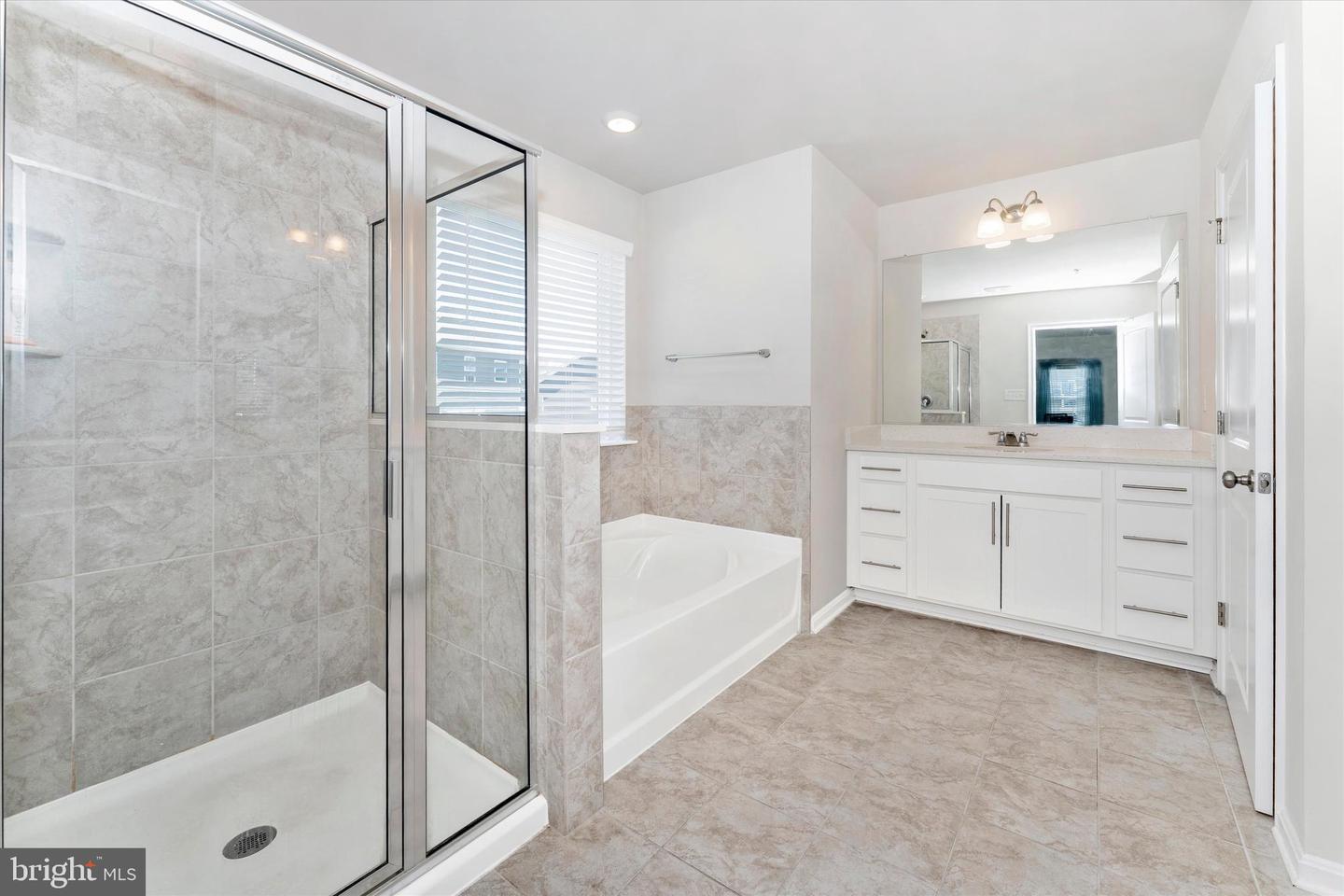 5774 Guilford Garden Ter Property Photo 35